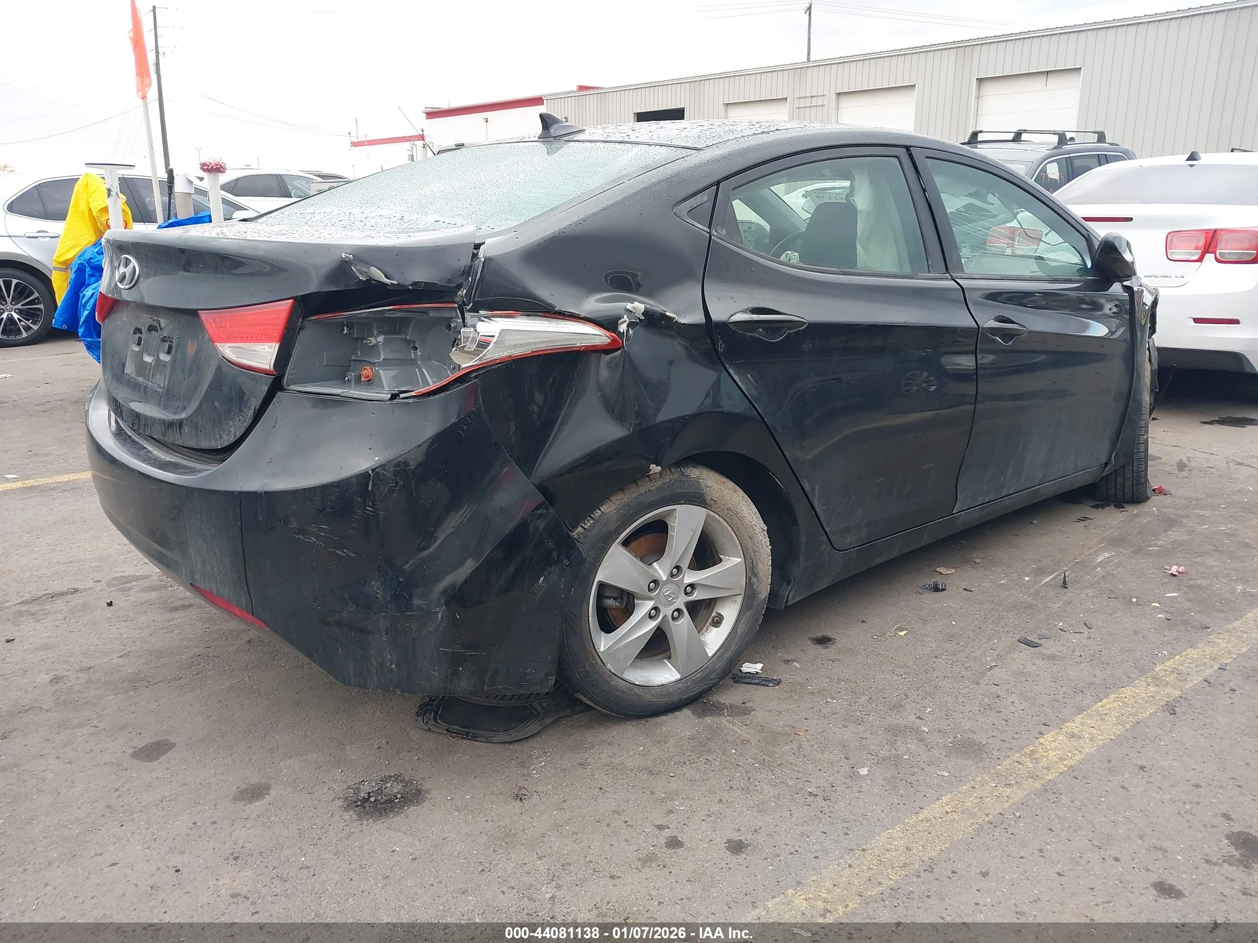 HYUNDAI ELANTRA image 4