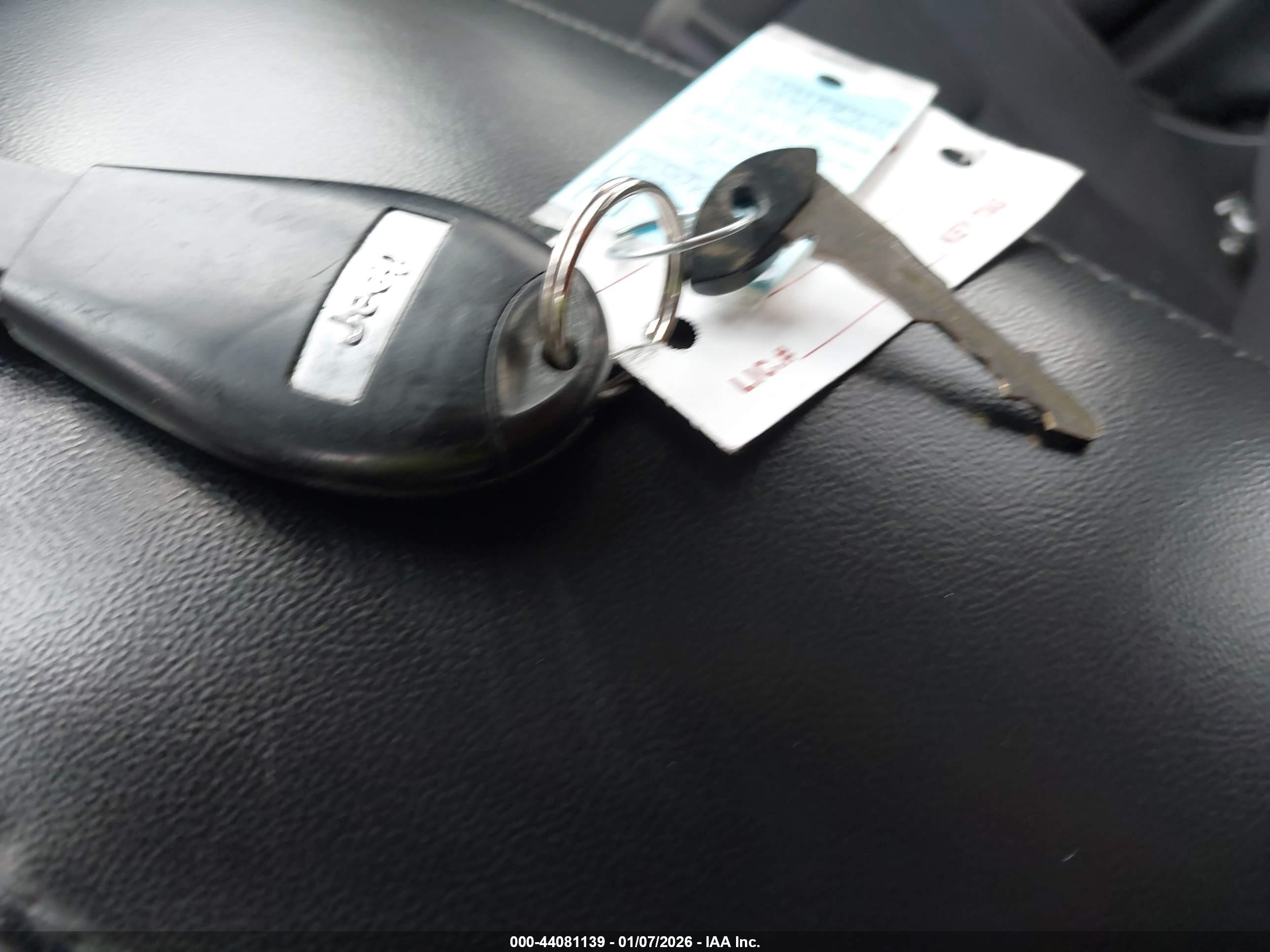 JEEP GRAND image 11