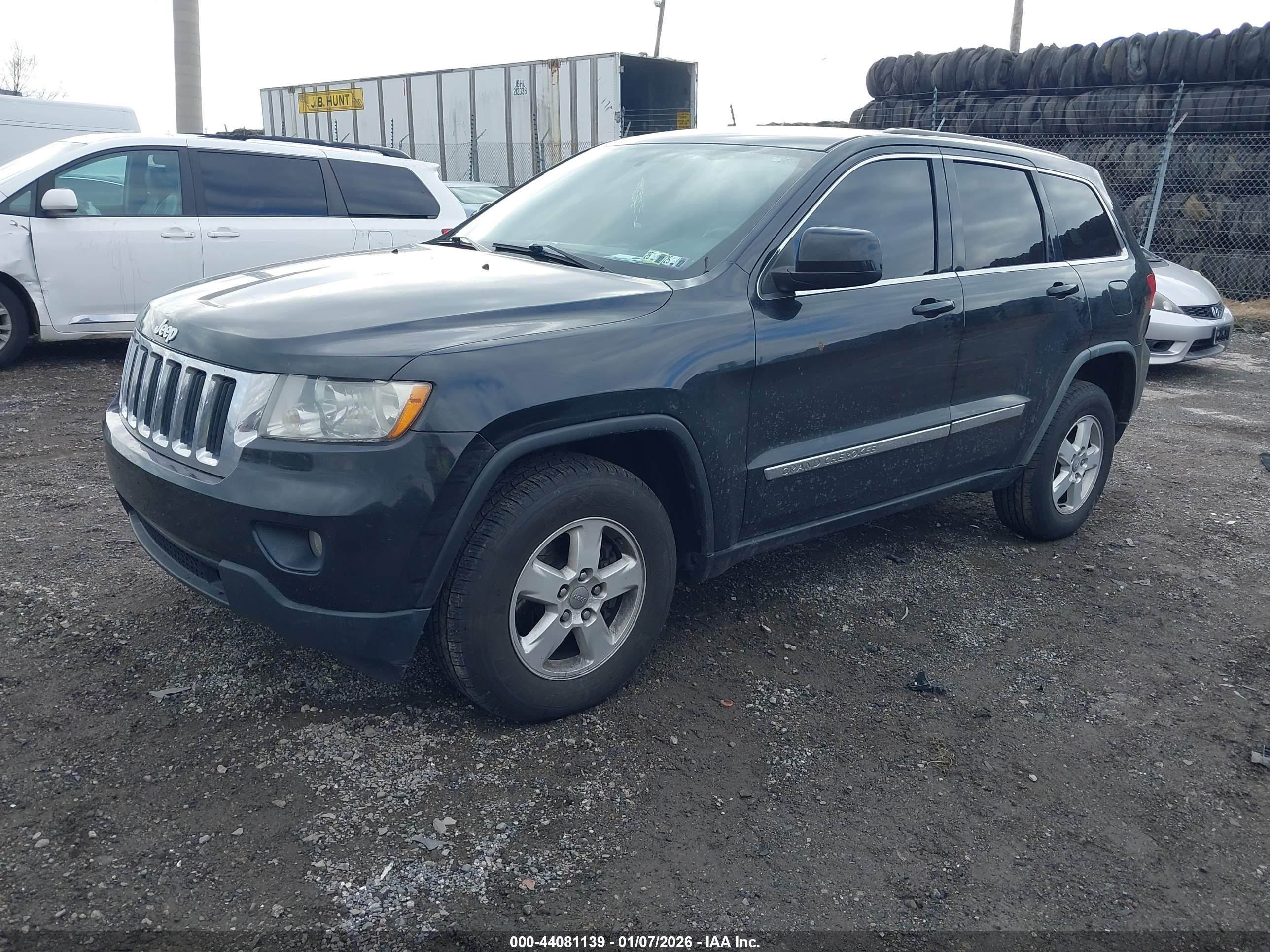 JEEP GRAND image 2