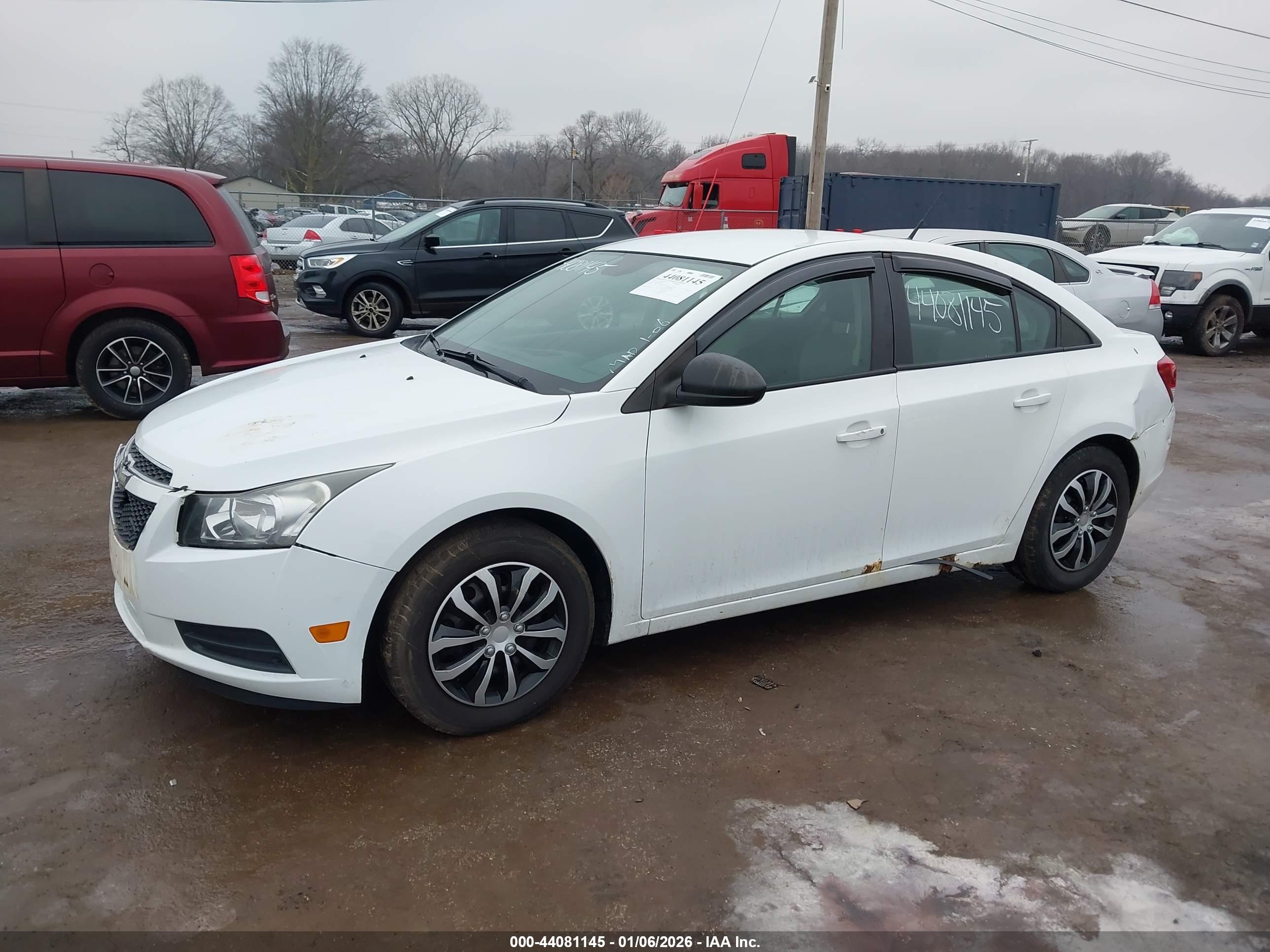 CHEVROLET CRUZE image 6