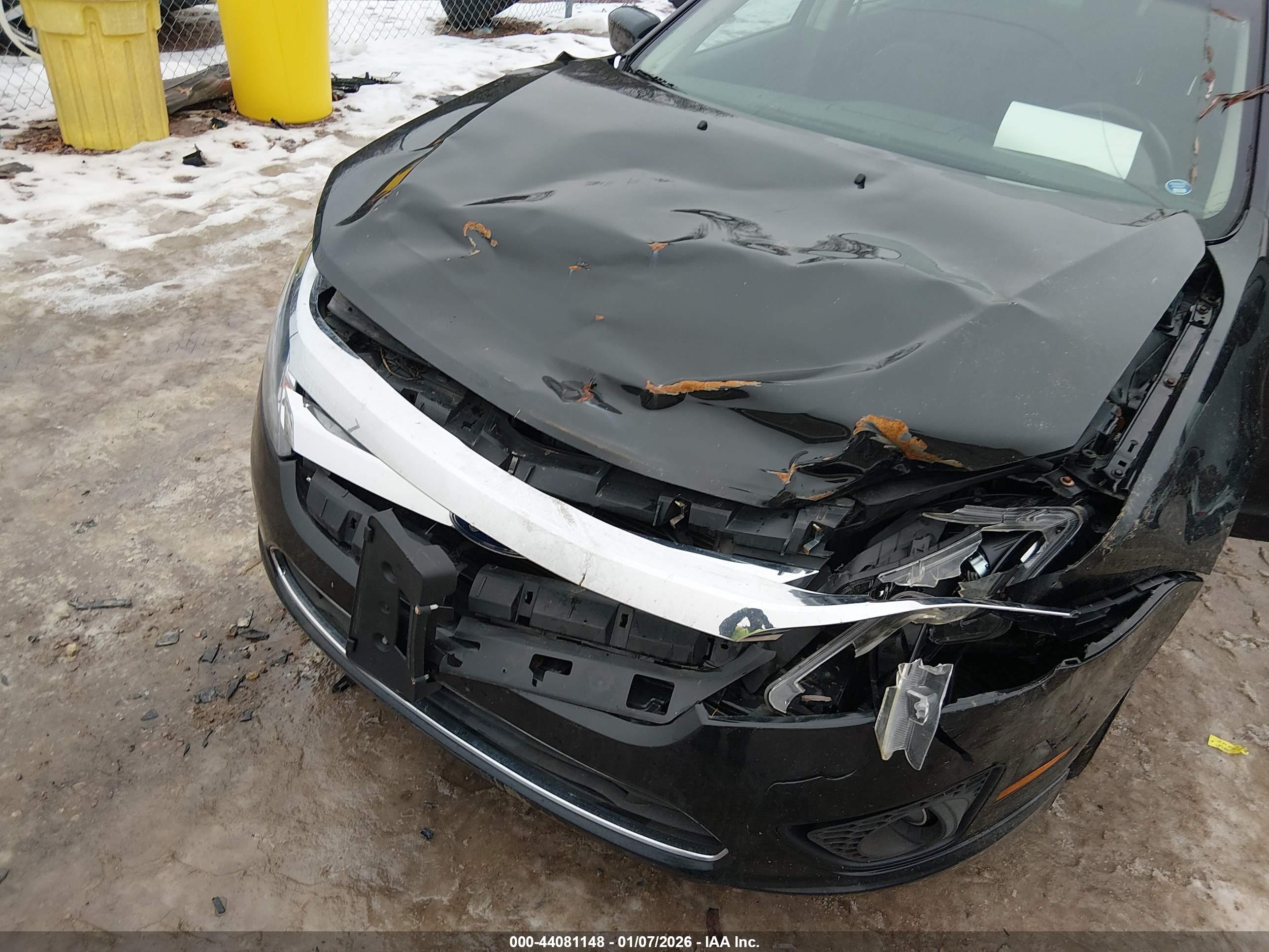 FORD FUSION image 6