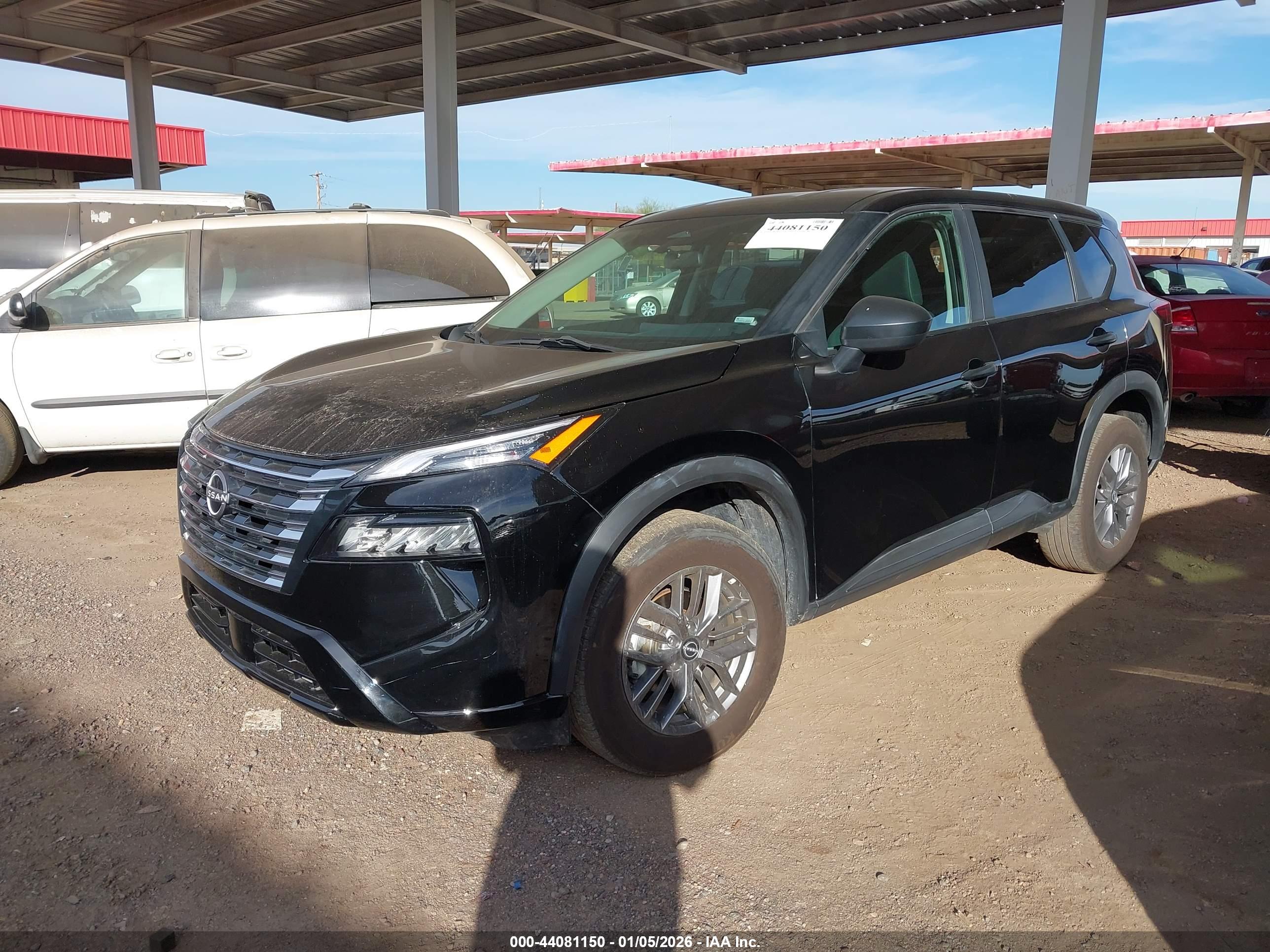 NISSAN ROGUE image 2