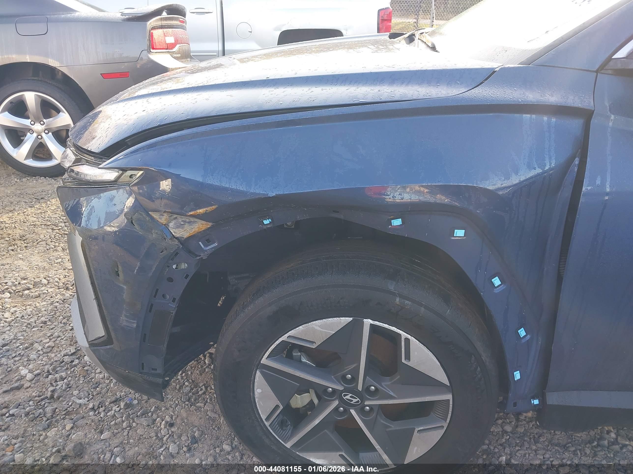 HYUNDAI TUCSON image 6
