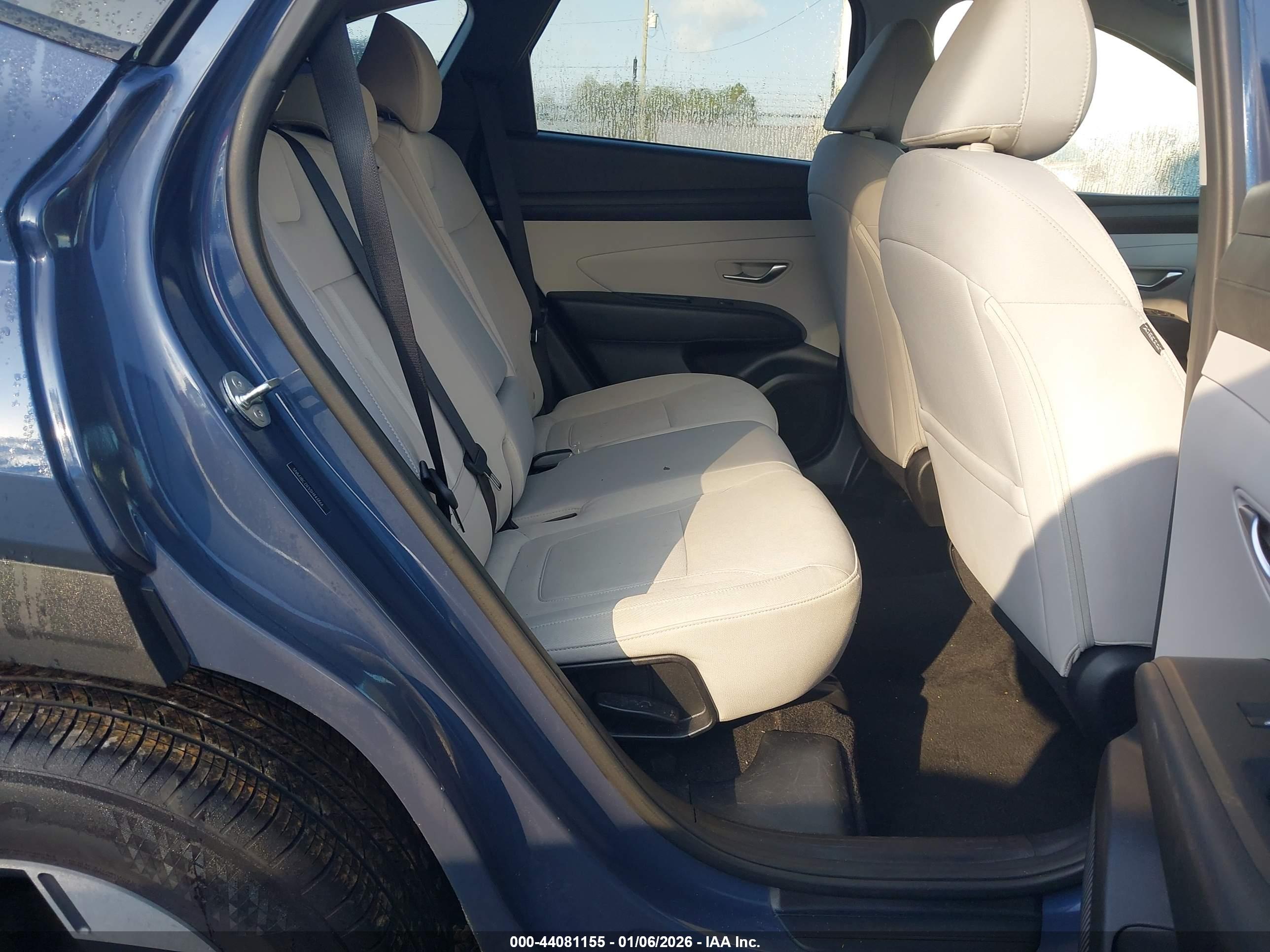 HYUNDAI TUCSON image 8