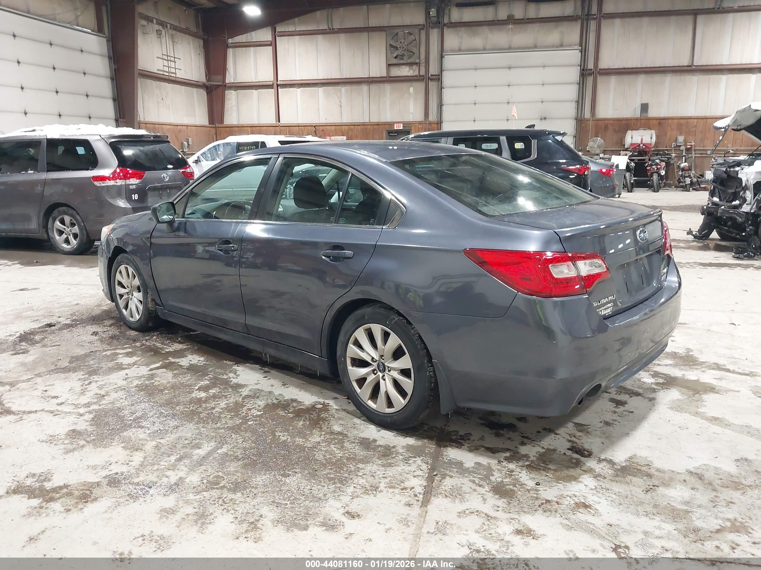 SUBARU LEGACY image 3