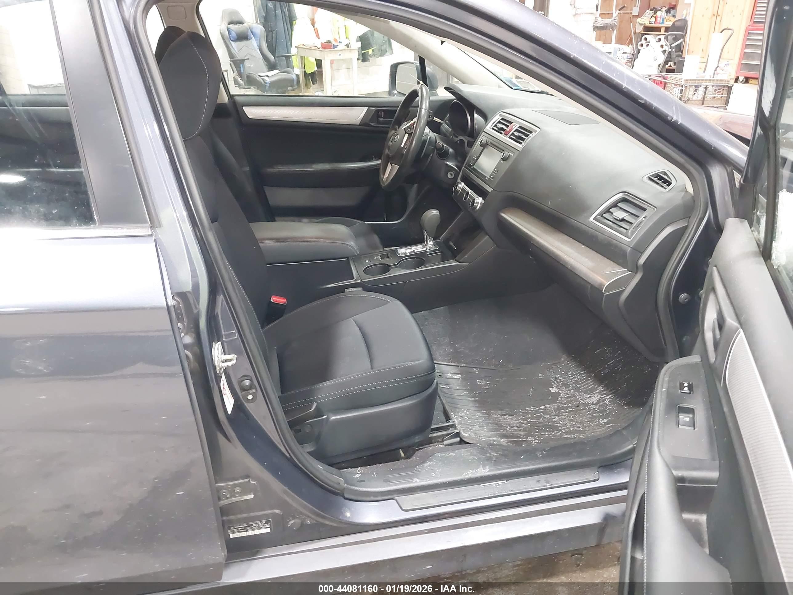 SUBARU LEGACY image 5