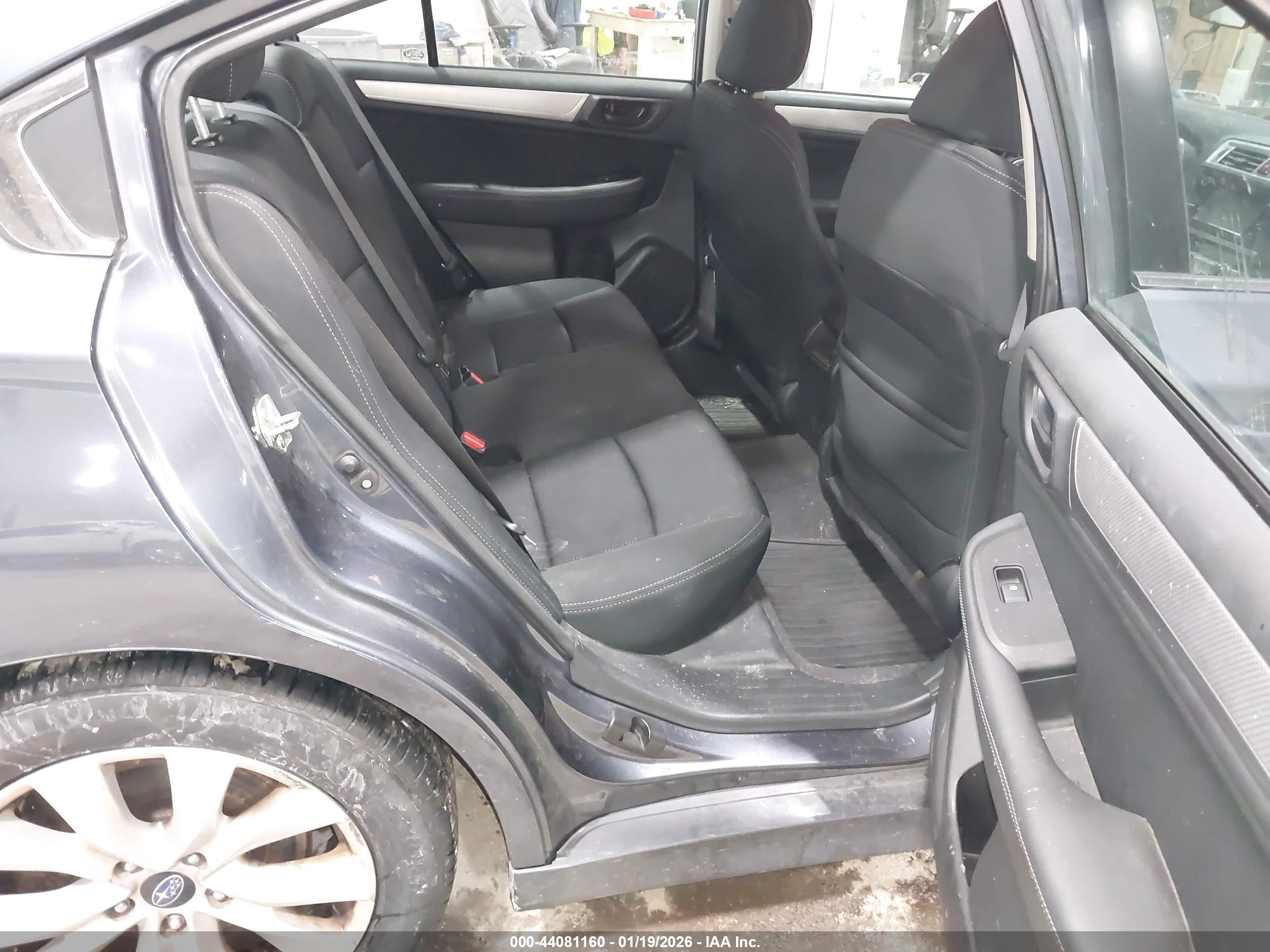 SUBARU LEGACY image 8