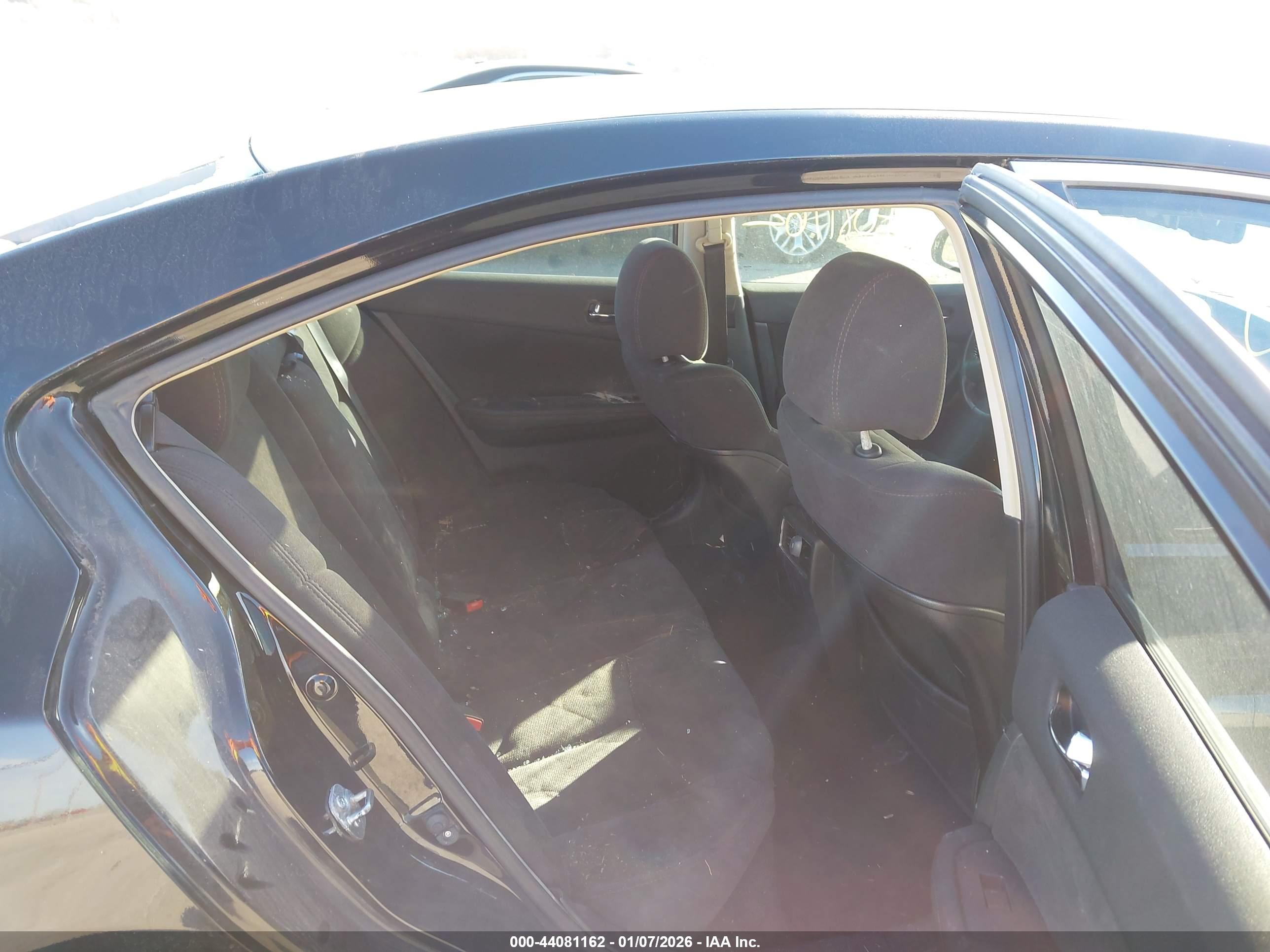 NISSAN MAXIMA image 8