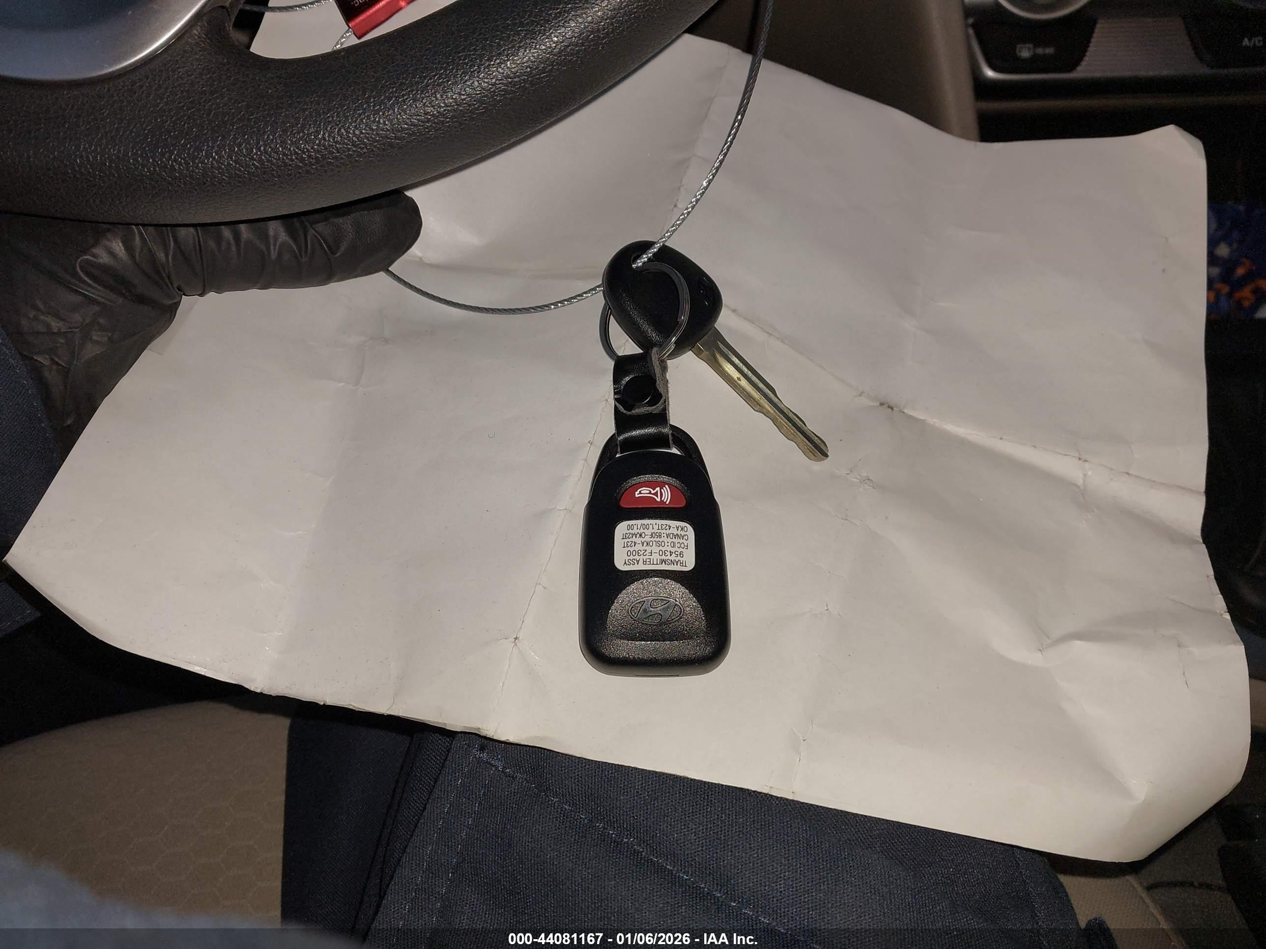 HYUNDAI ELANTRA image 11
