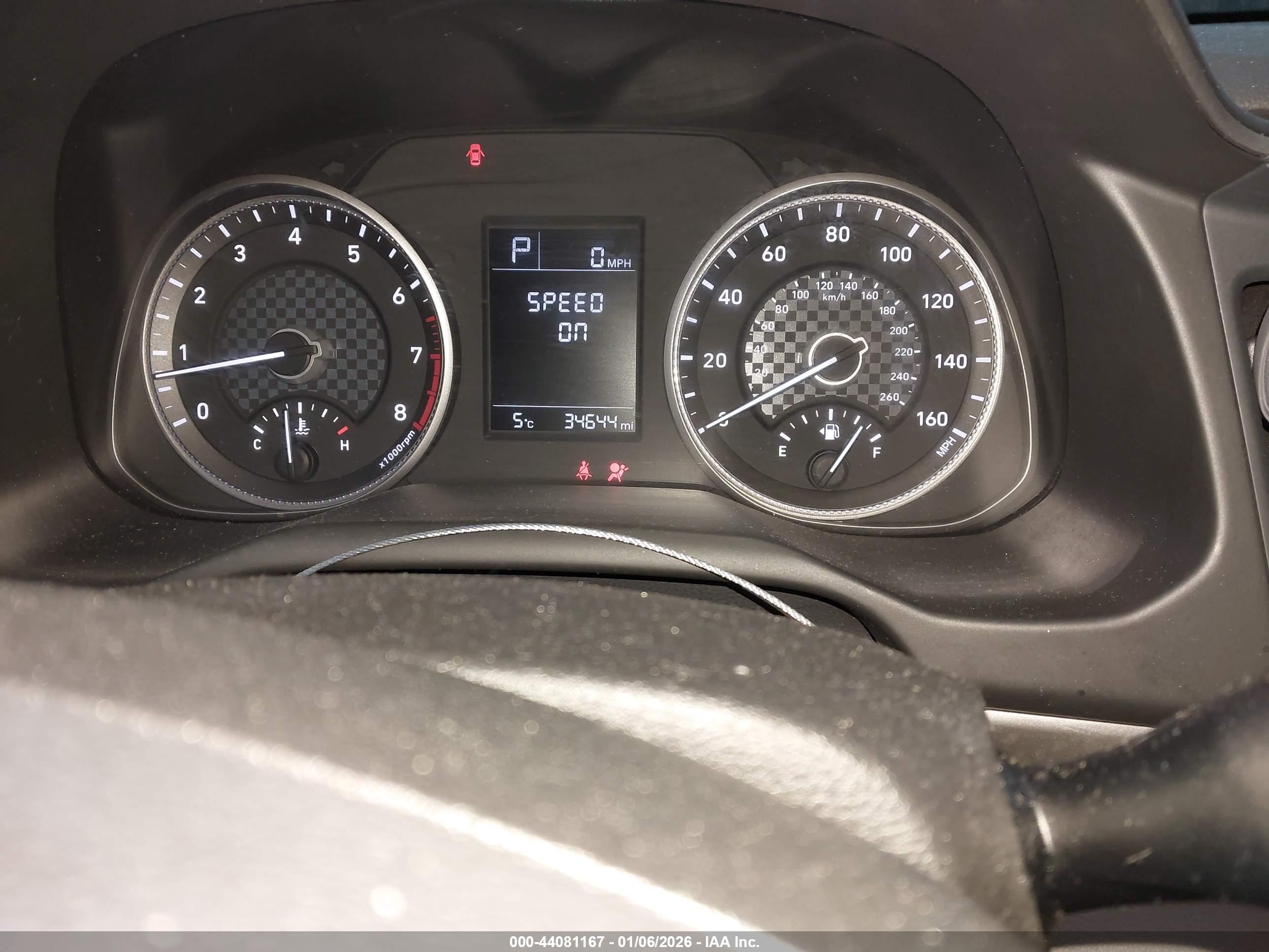 HYUNDAI ELANTRA image 7