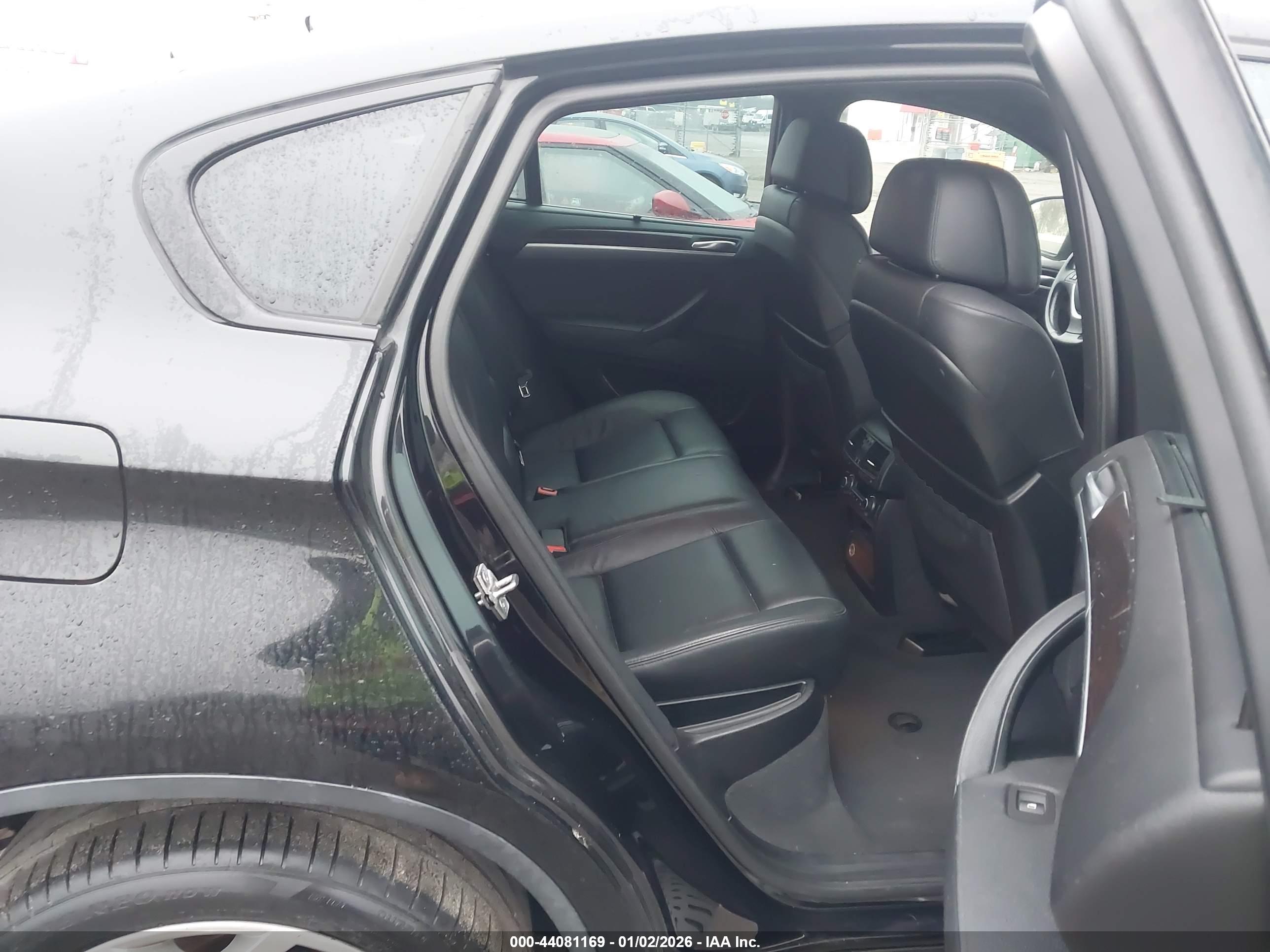 BMW X6 image 8