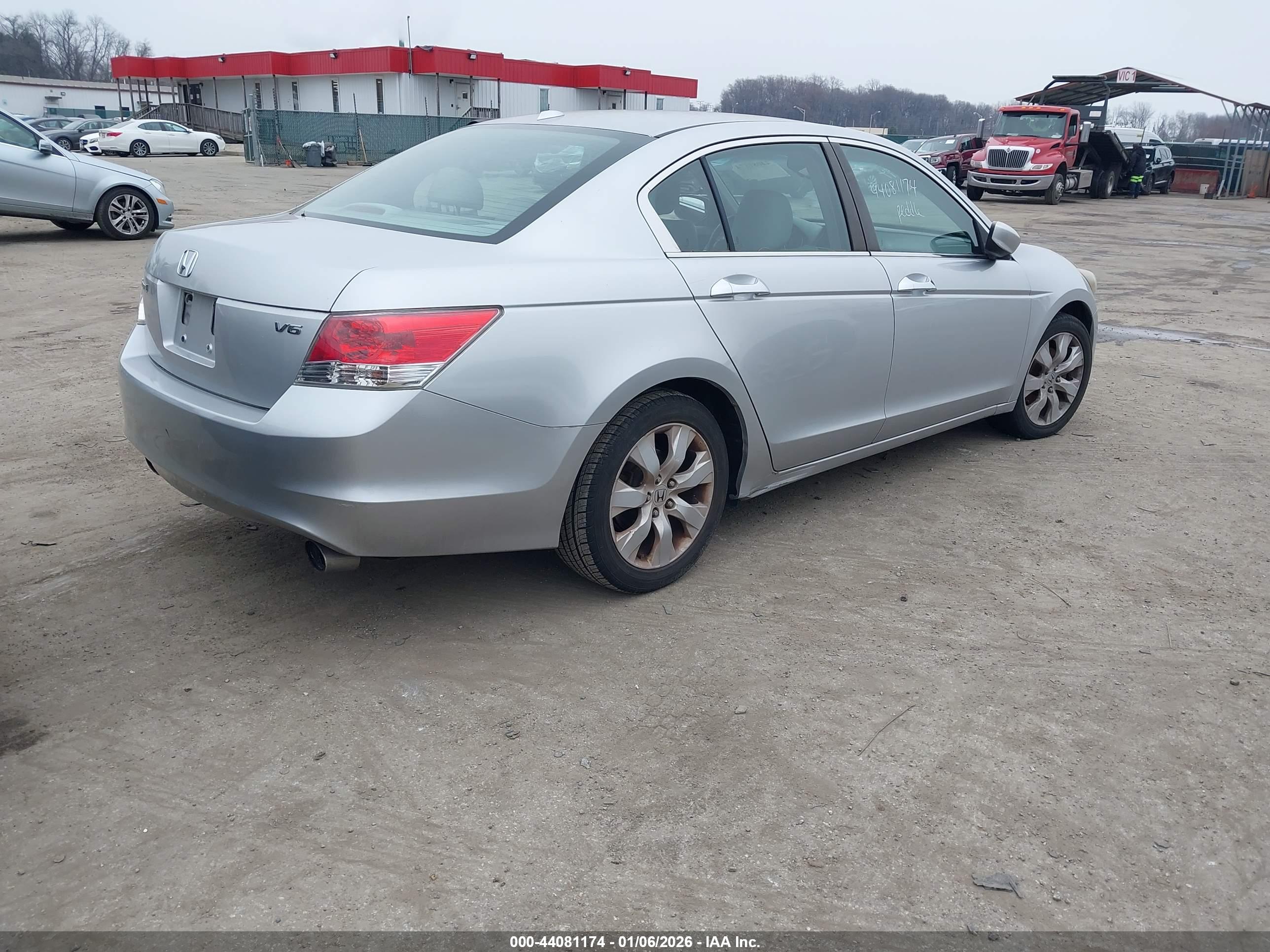 HONDA ACCORD image 4