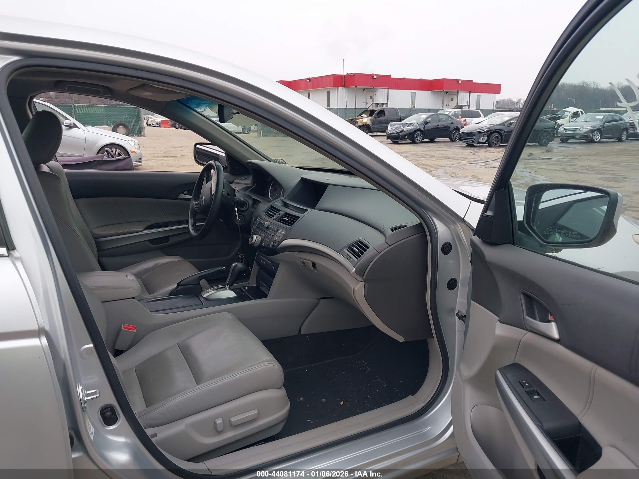 HONDA ACCORD image 5