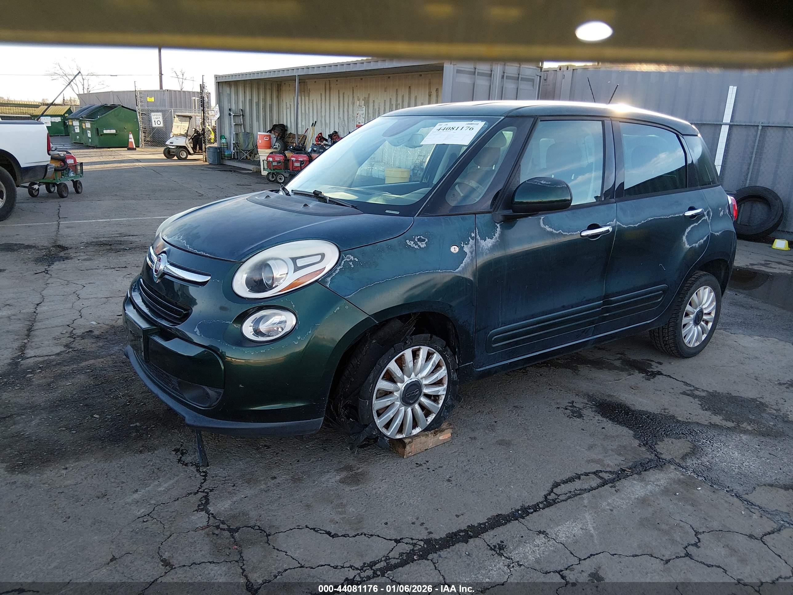 FIAT 500L image 2