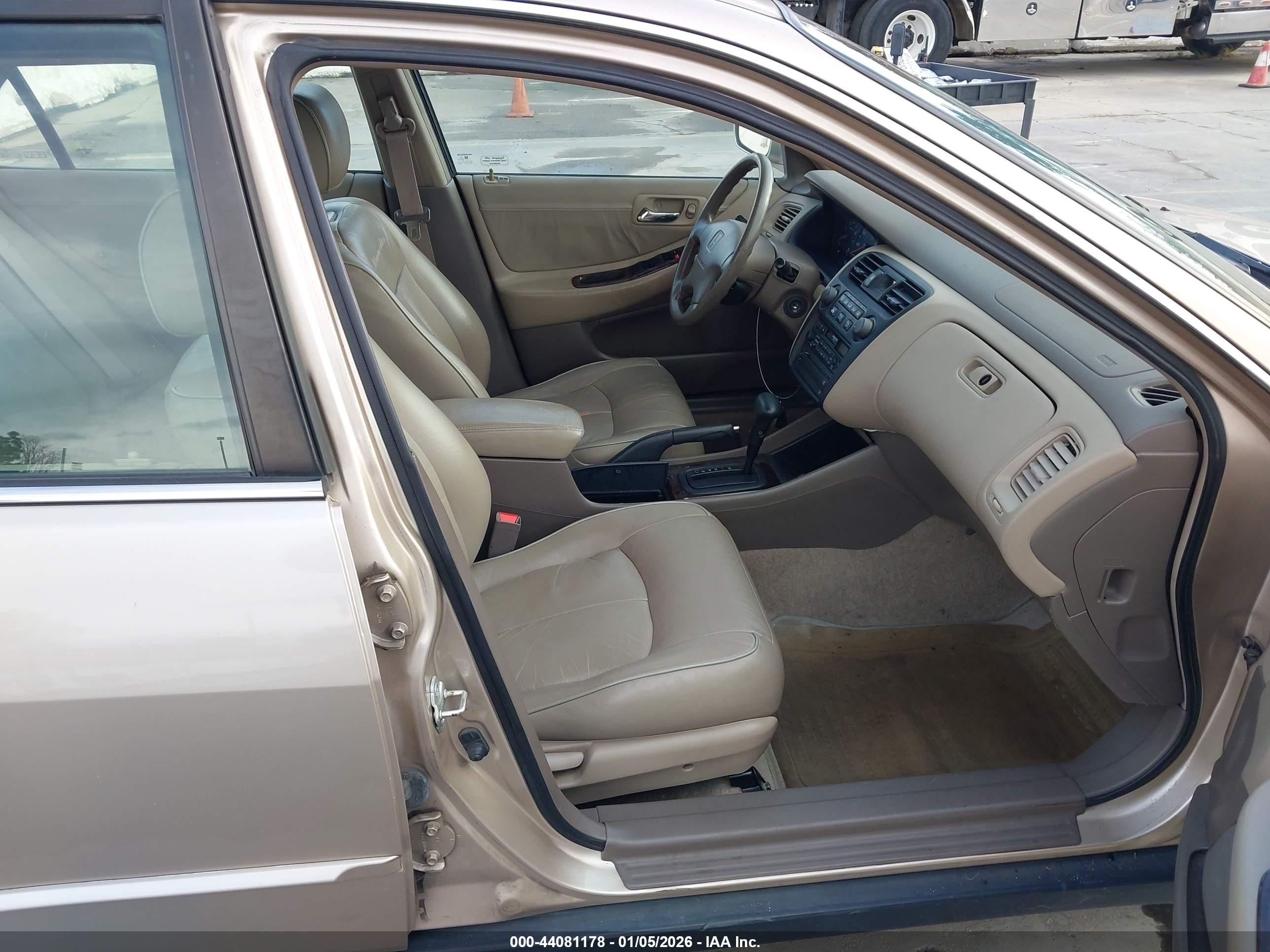 HONDA ACCORD image 5