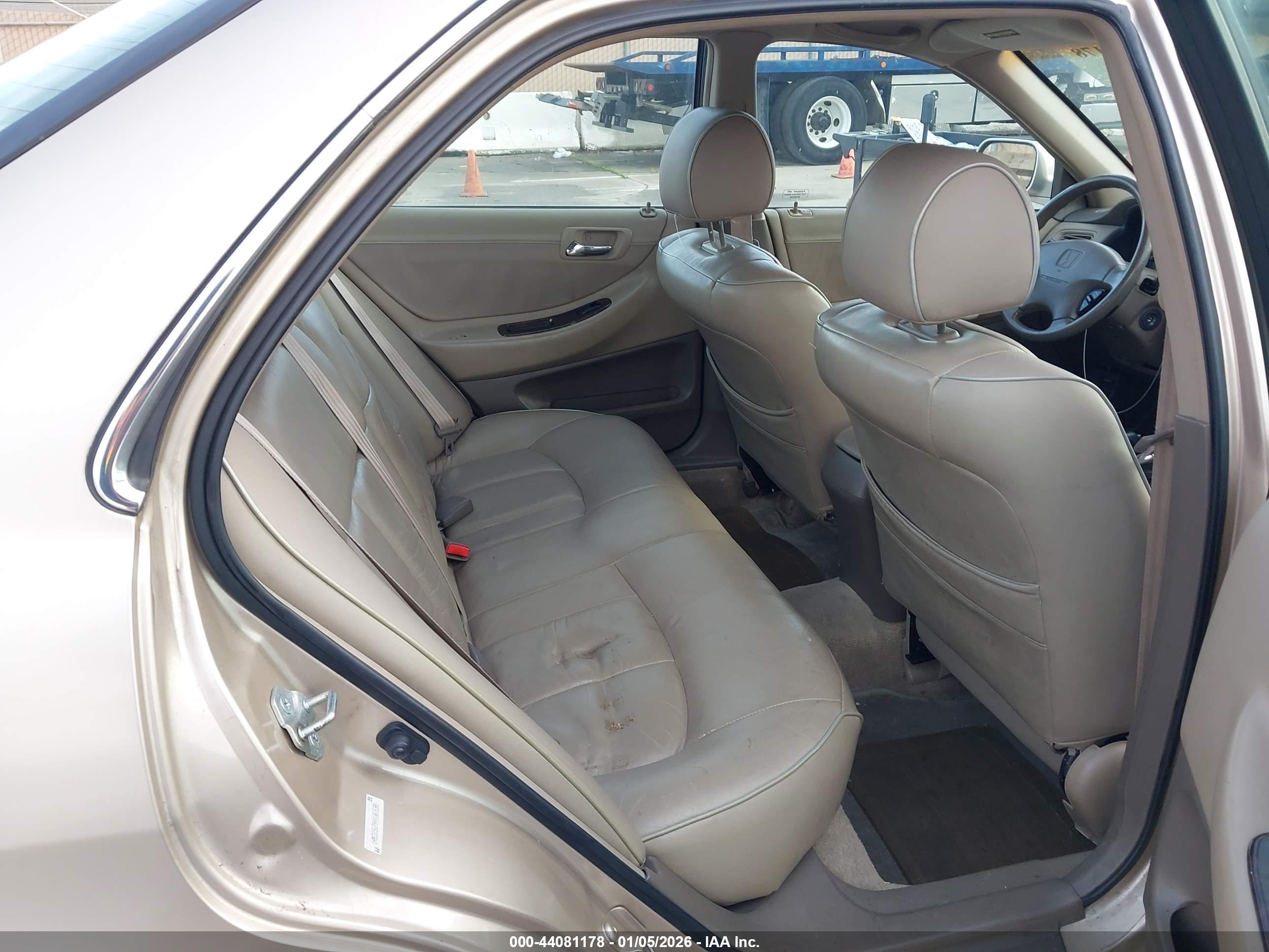 HONDA ACCORD image 8