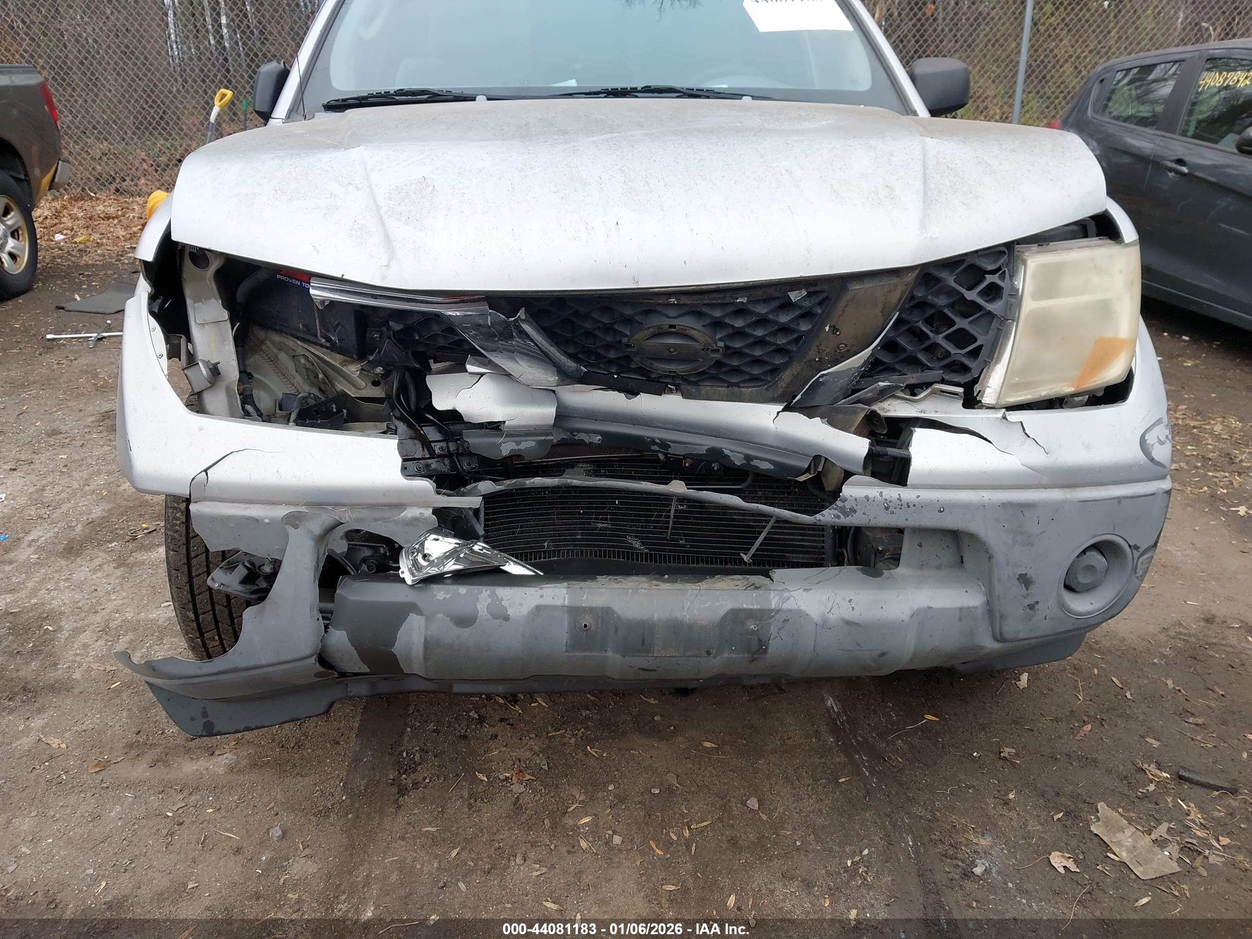 NISSAN FRONTIER image 6