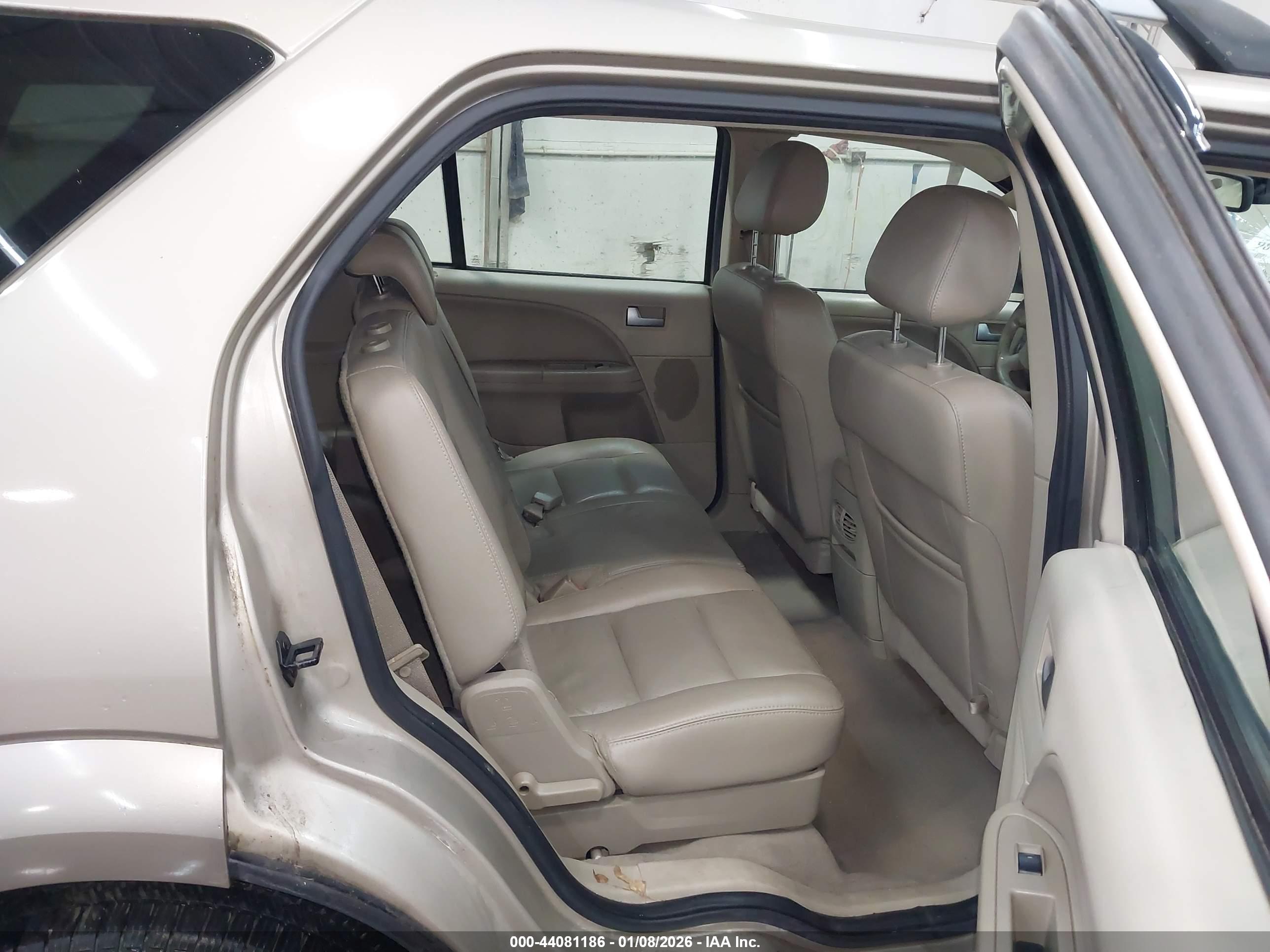FORD FREESTYLE image 8