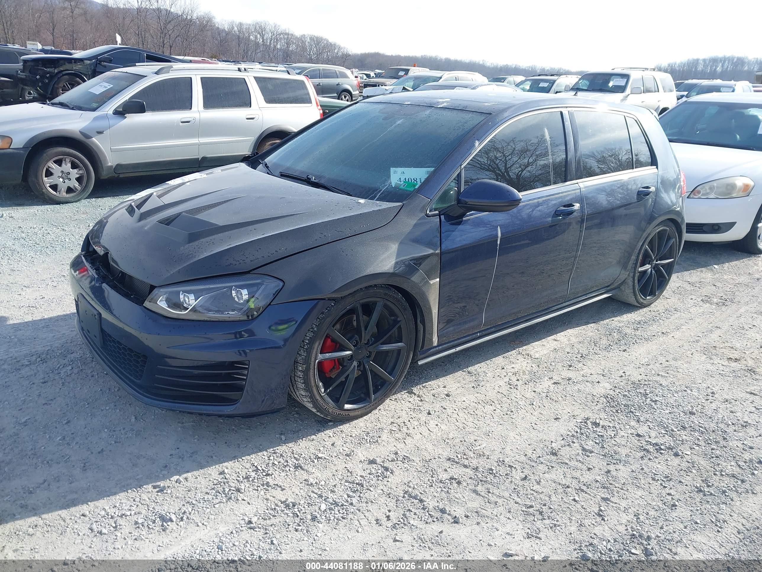 VOLKSWAGEN GOLF image 2