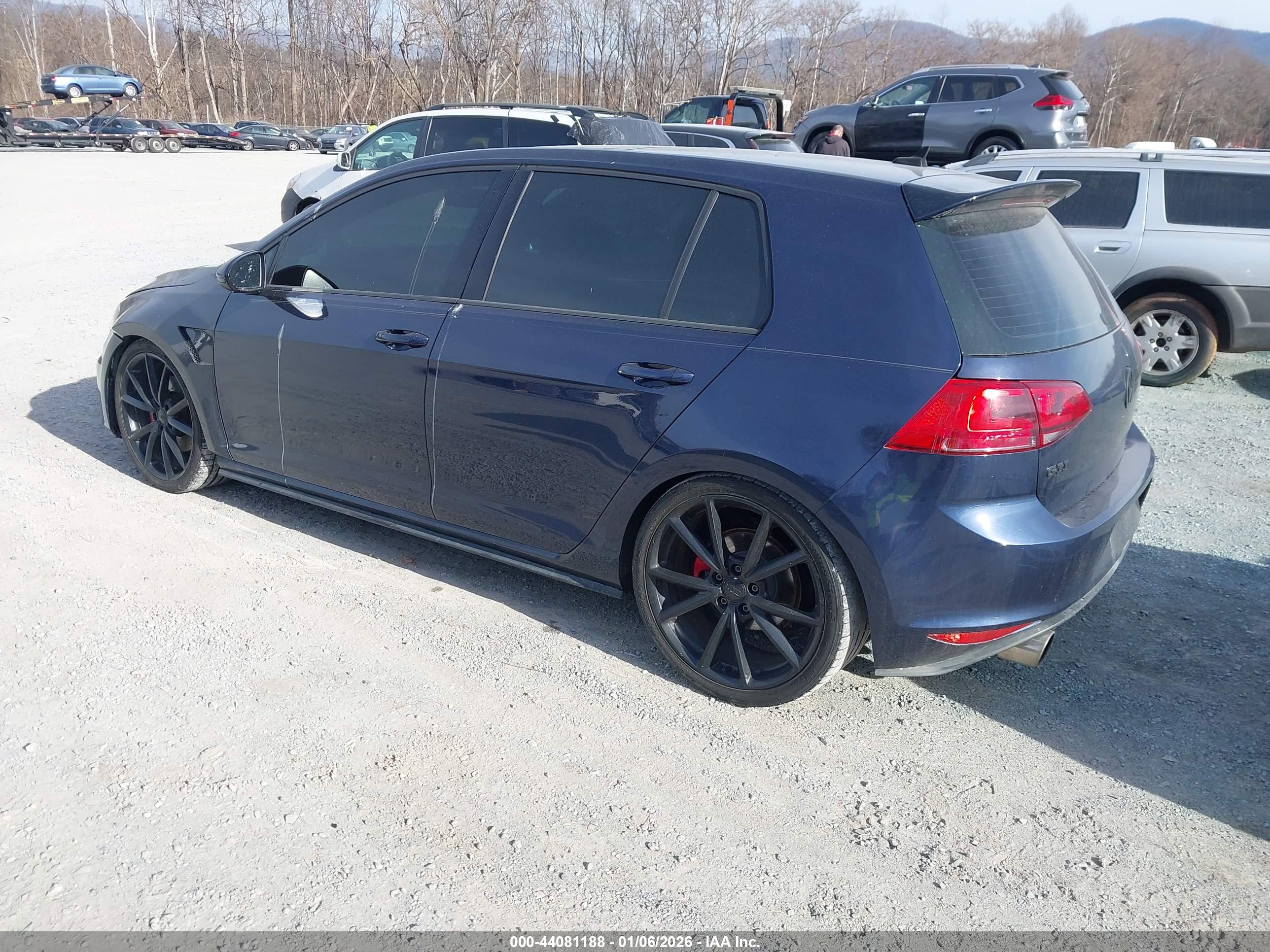VOLKSWAGEN GOLF image 3