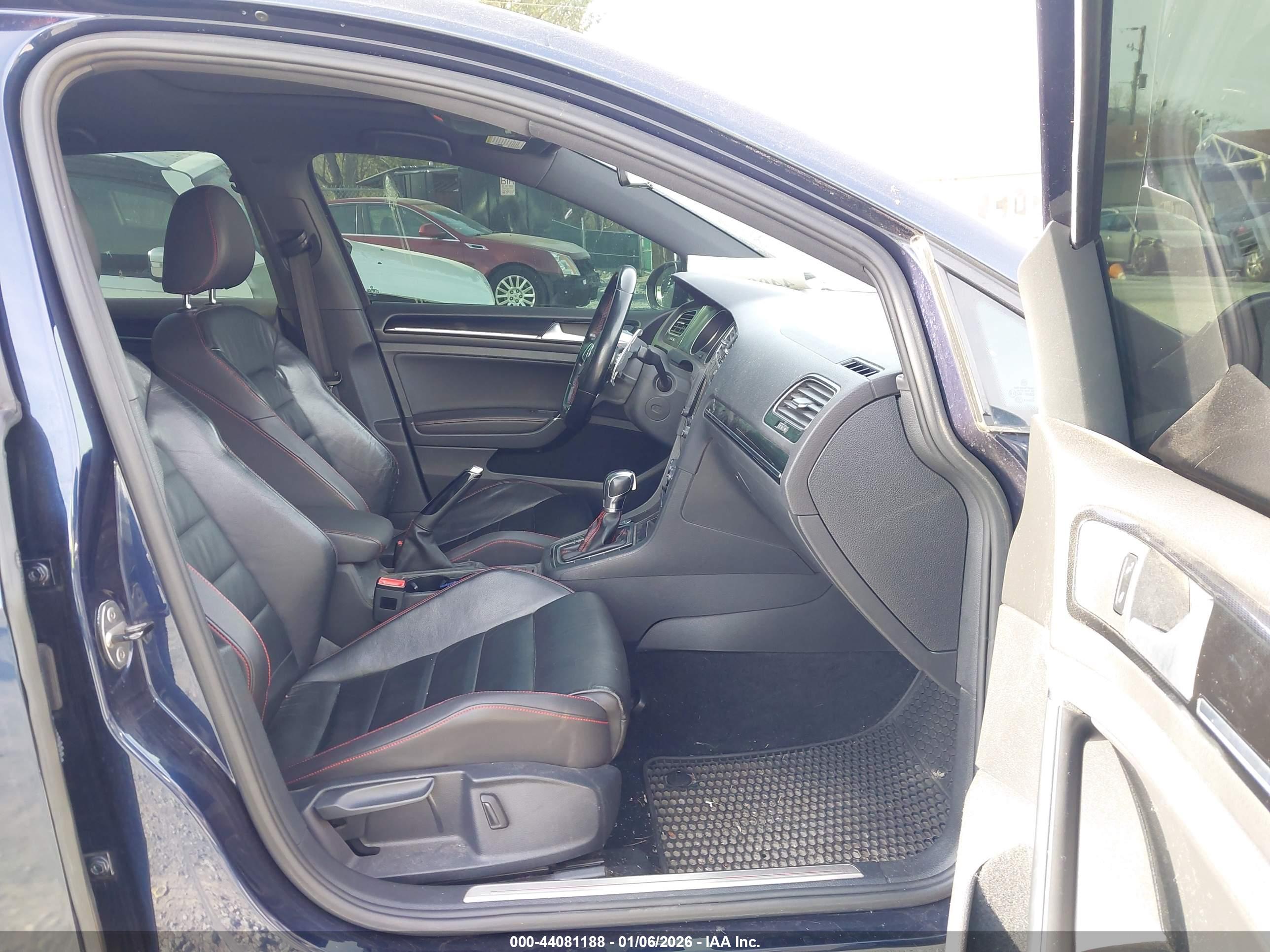 VOLKSWAGEN GOLF image 5