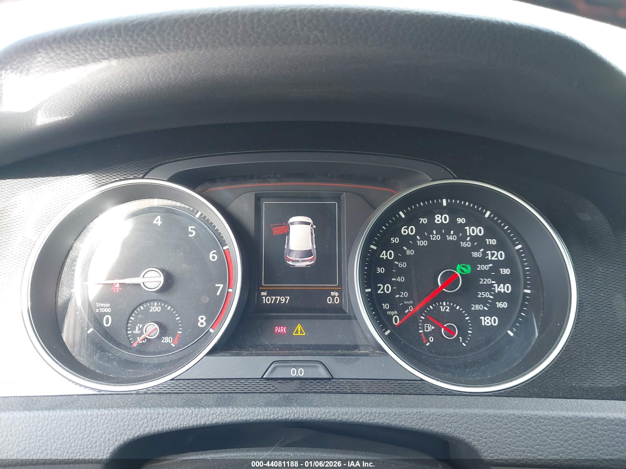 VOLKSWAGEN GOLF image 7
