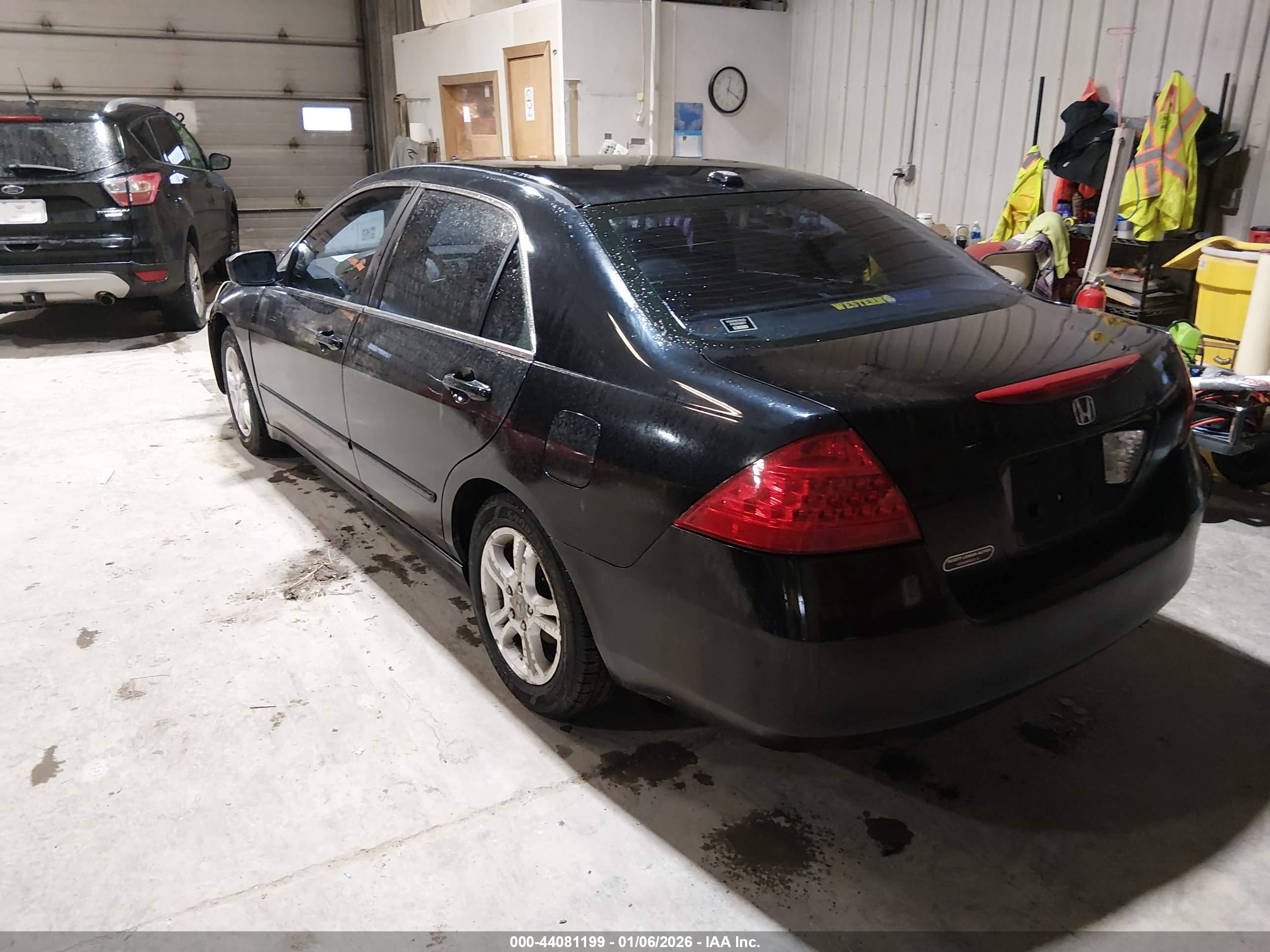 HONDA ACCORD image 3