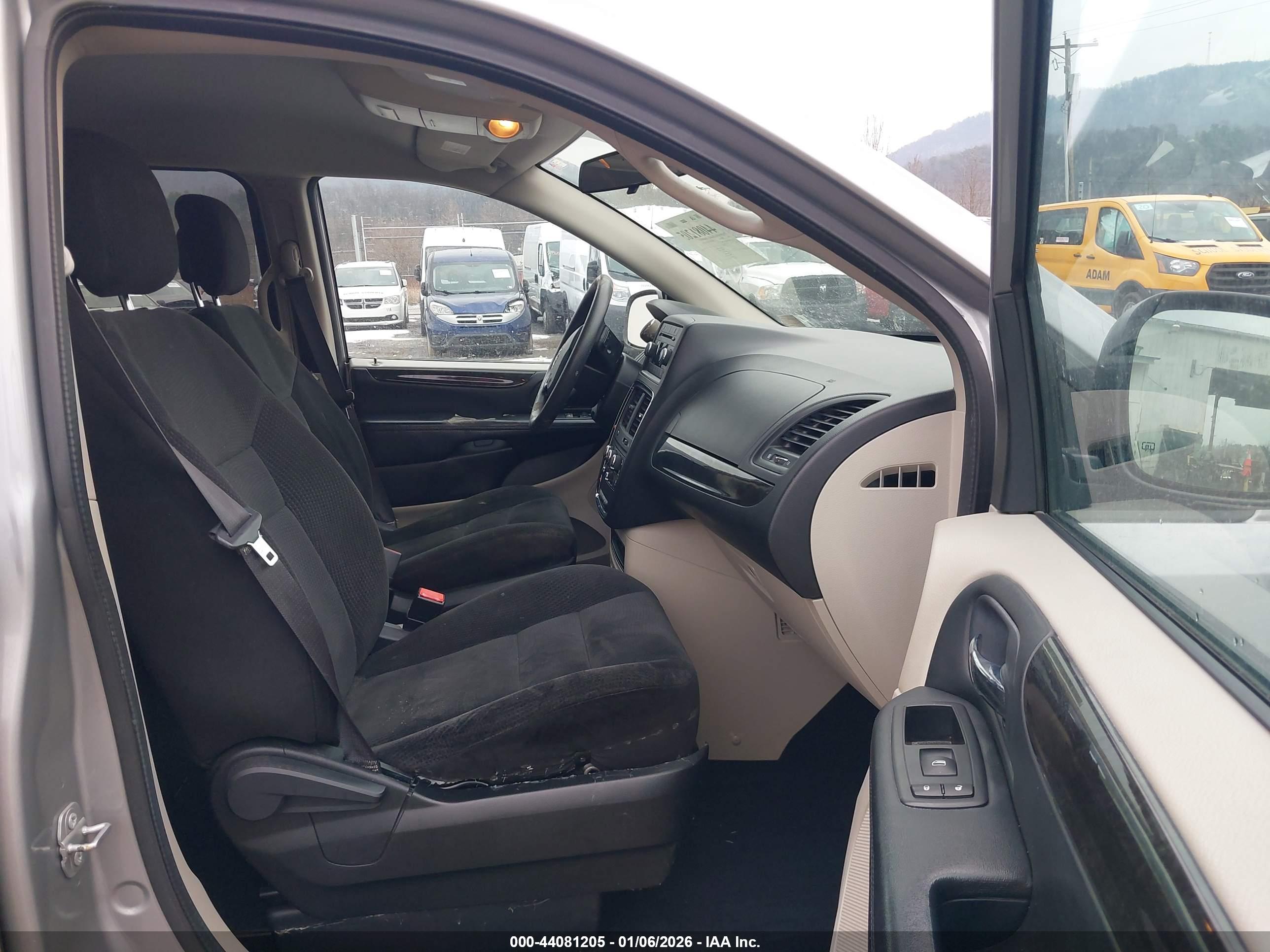 DODGE GRAND image 5