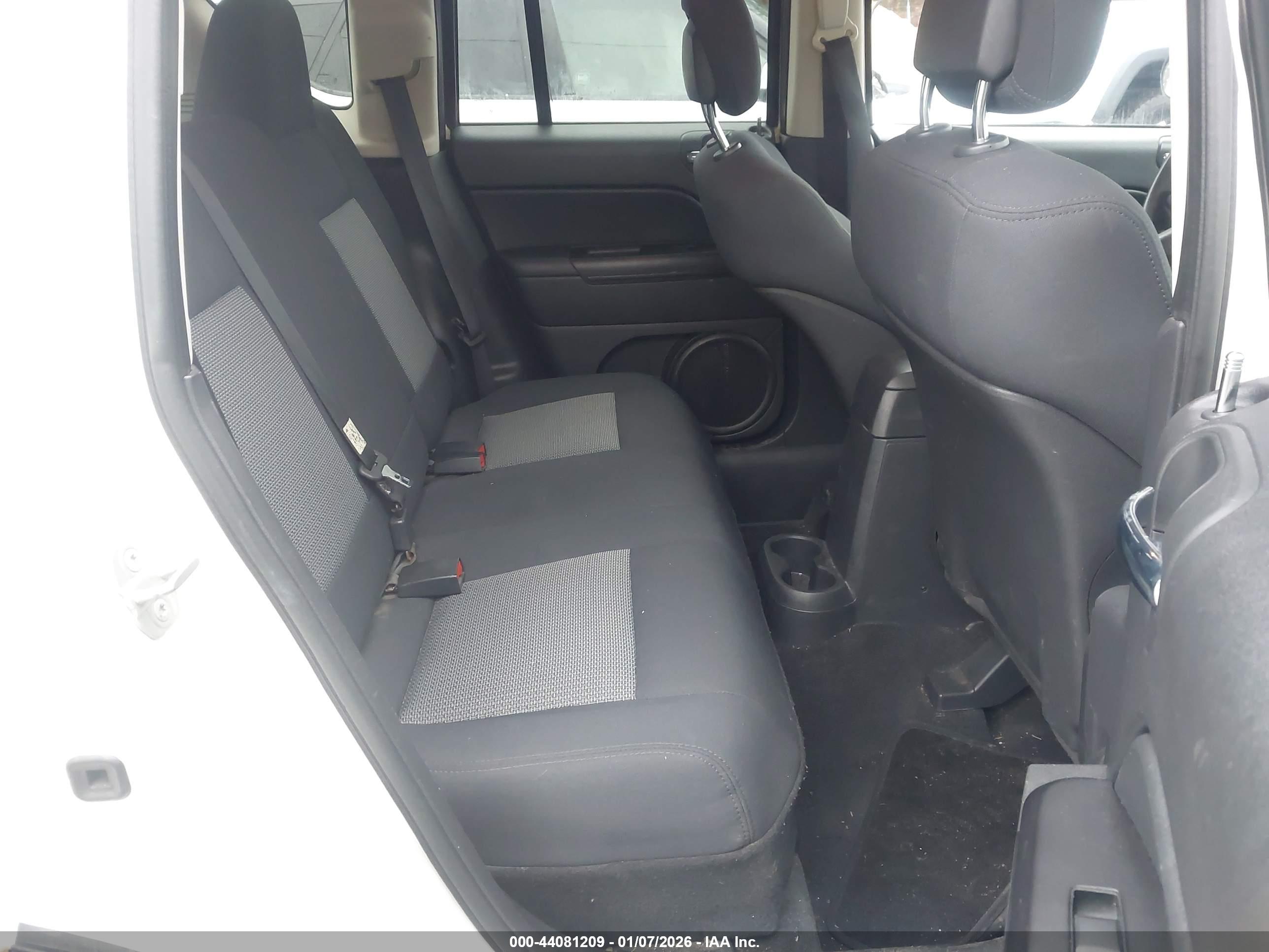 JEEP COMPASS image 8