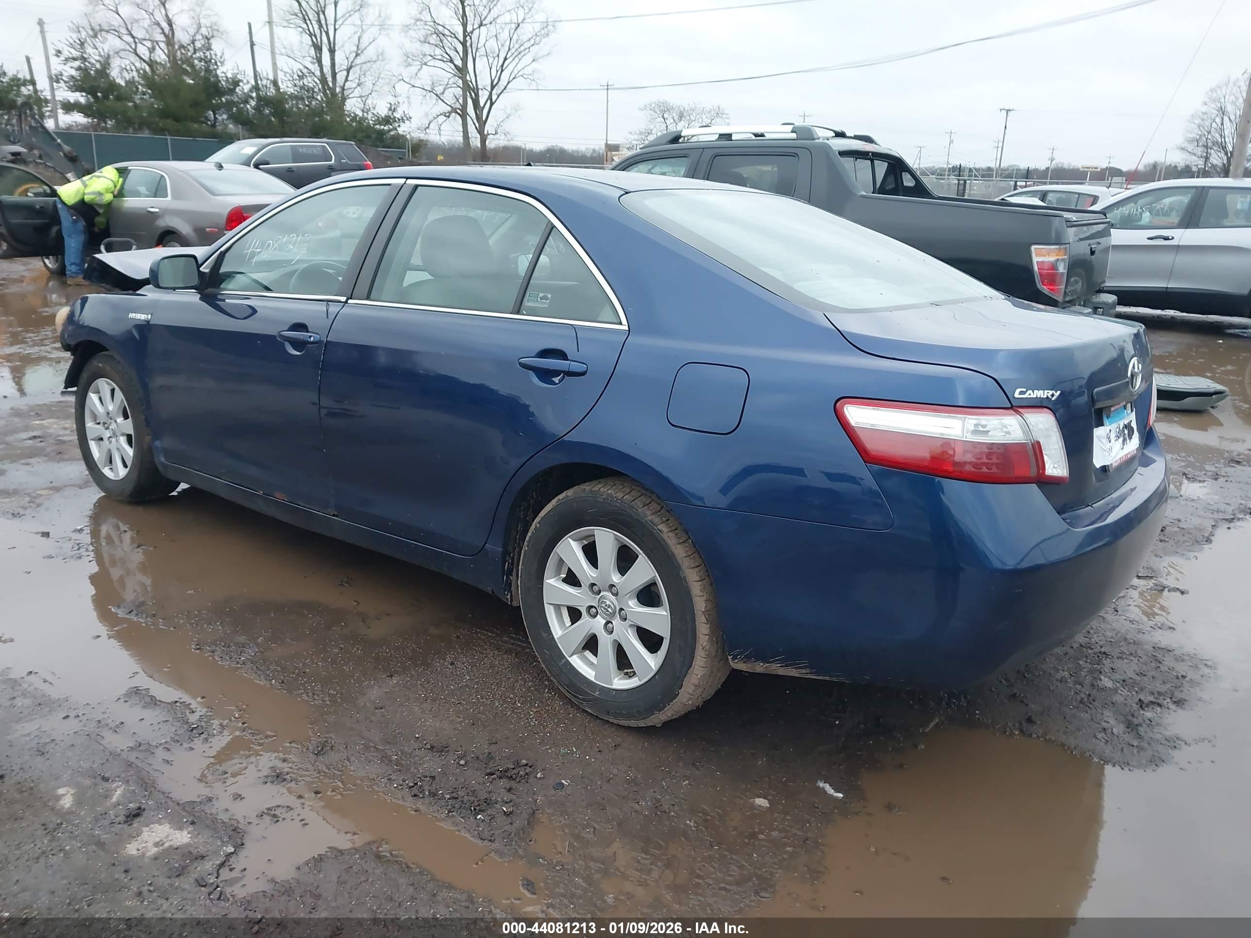 TOYOTA CAMRY image 3