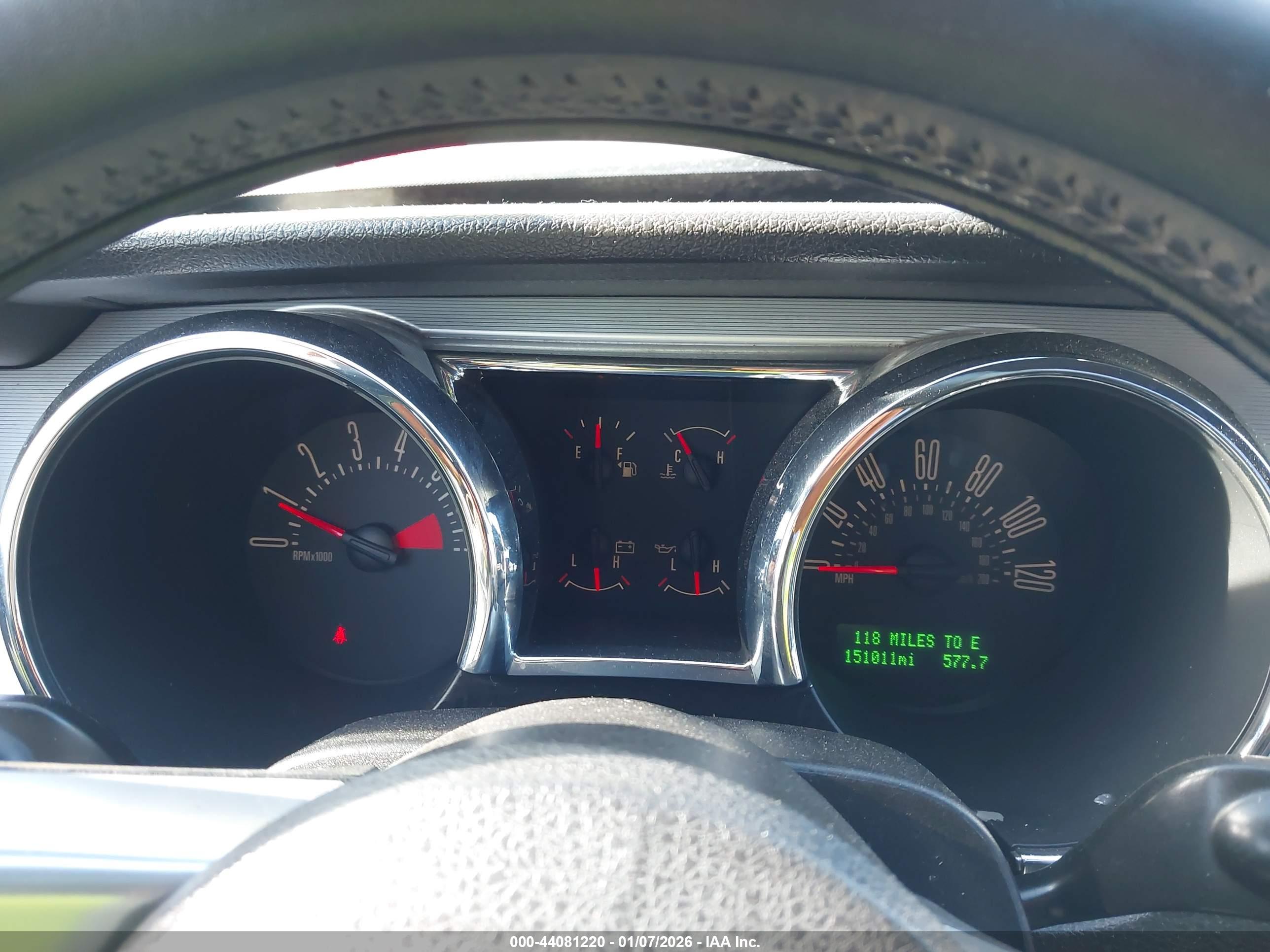 FORD MUSTANG image 7