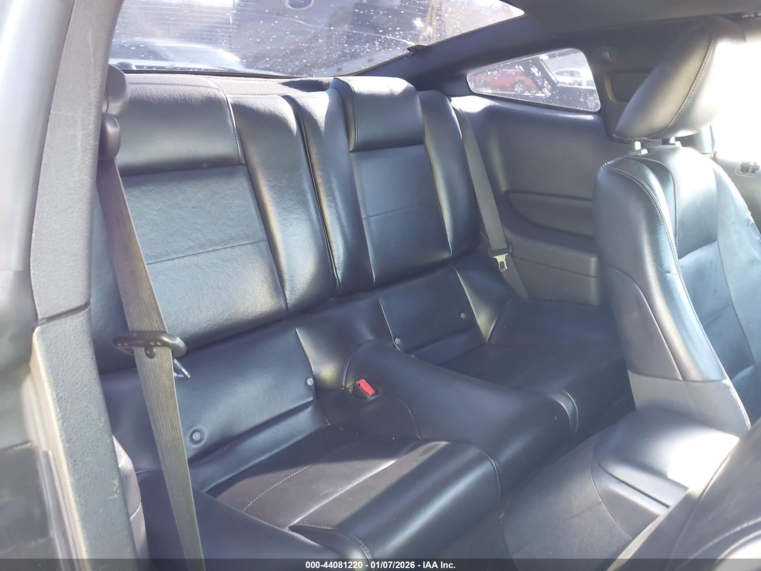FORD MUSTANG image 8