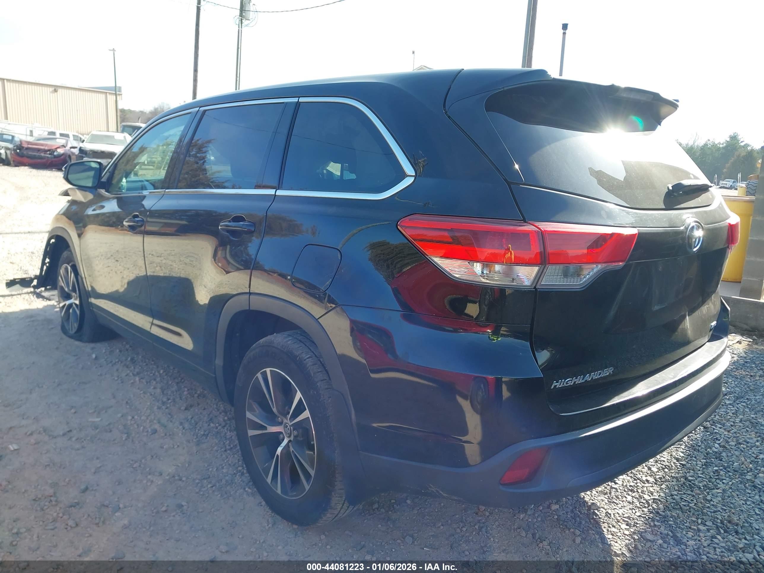 TOYOTA HIGHLANDER image 3