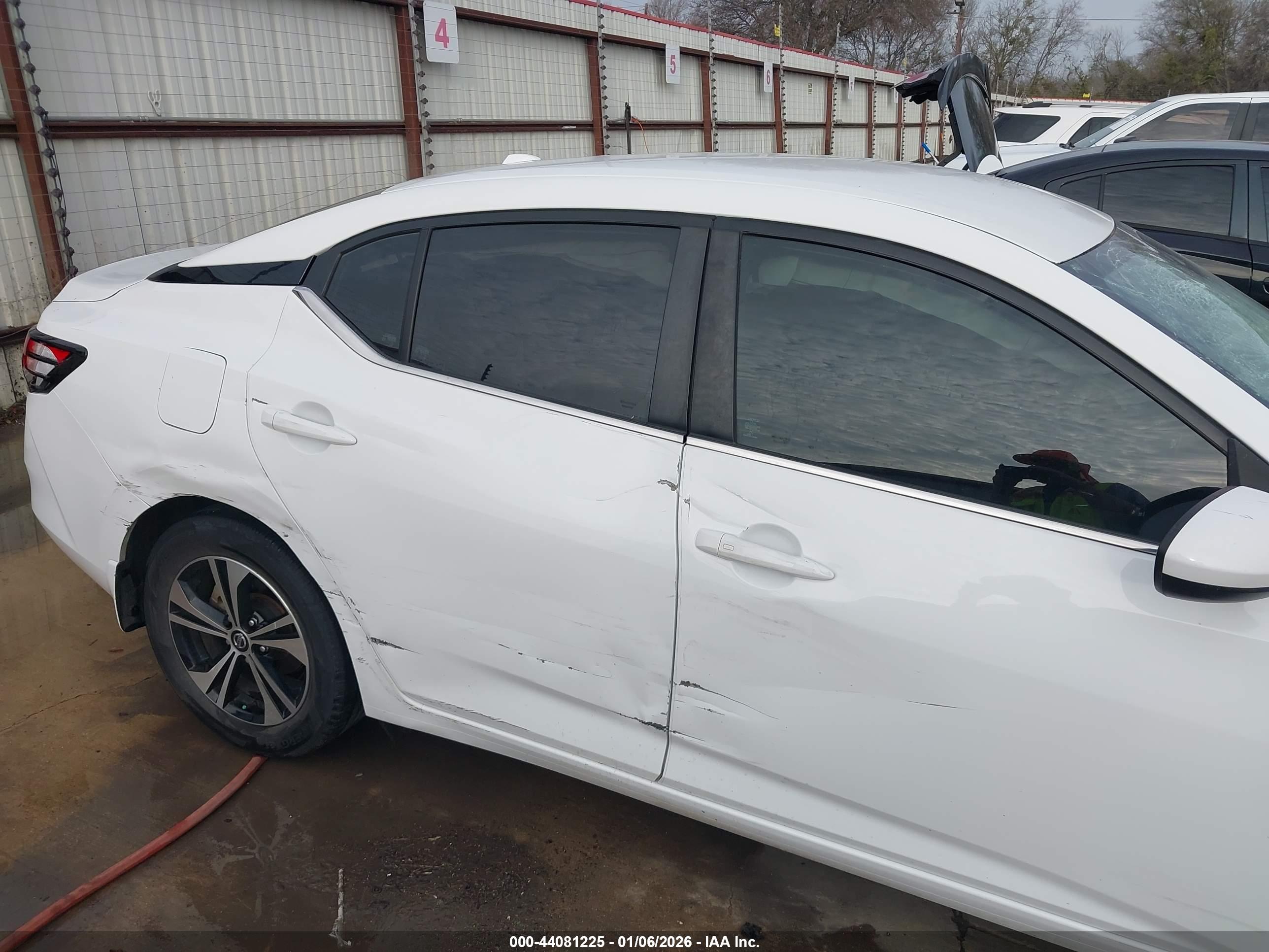NISSAN SENTRA image 6