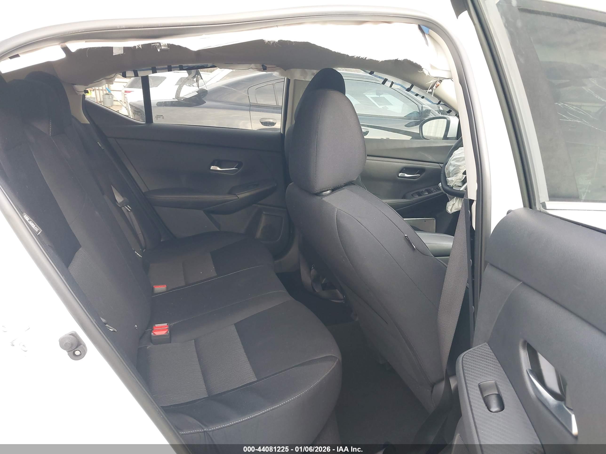 NISSAN SENTRA image 8