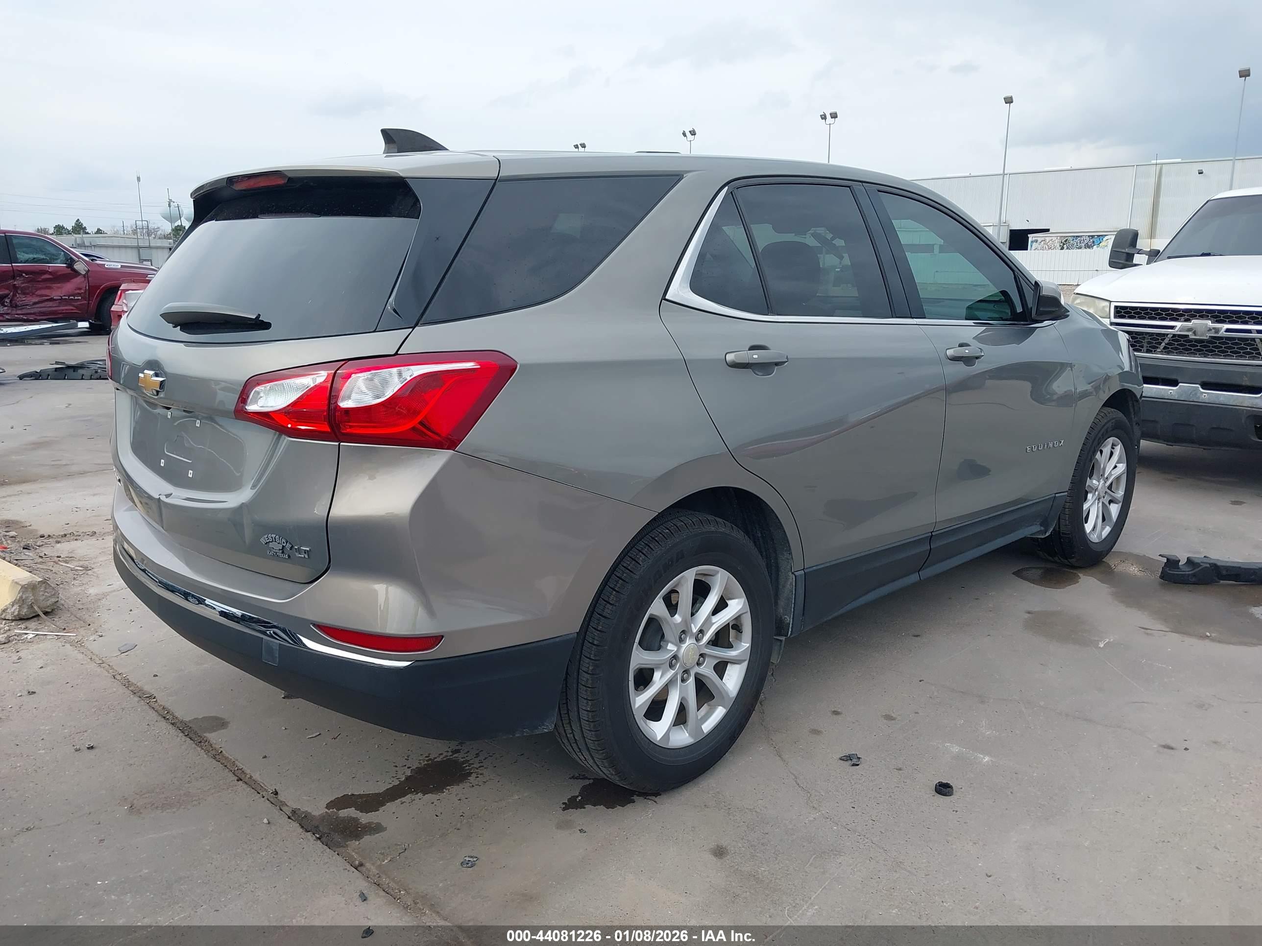 CHEVROLET EQUINOX image 4