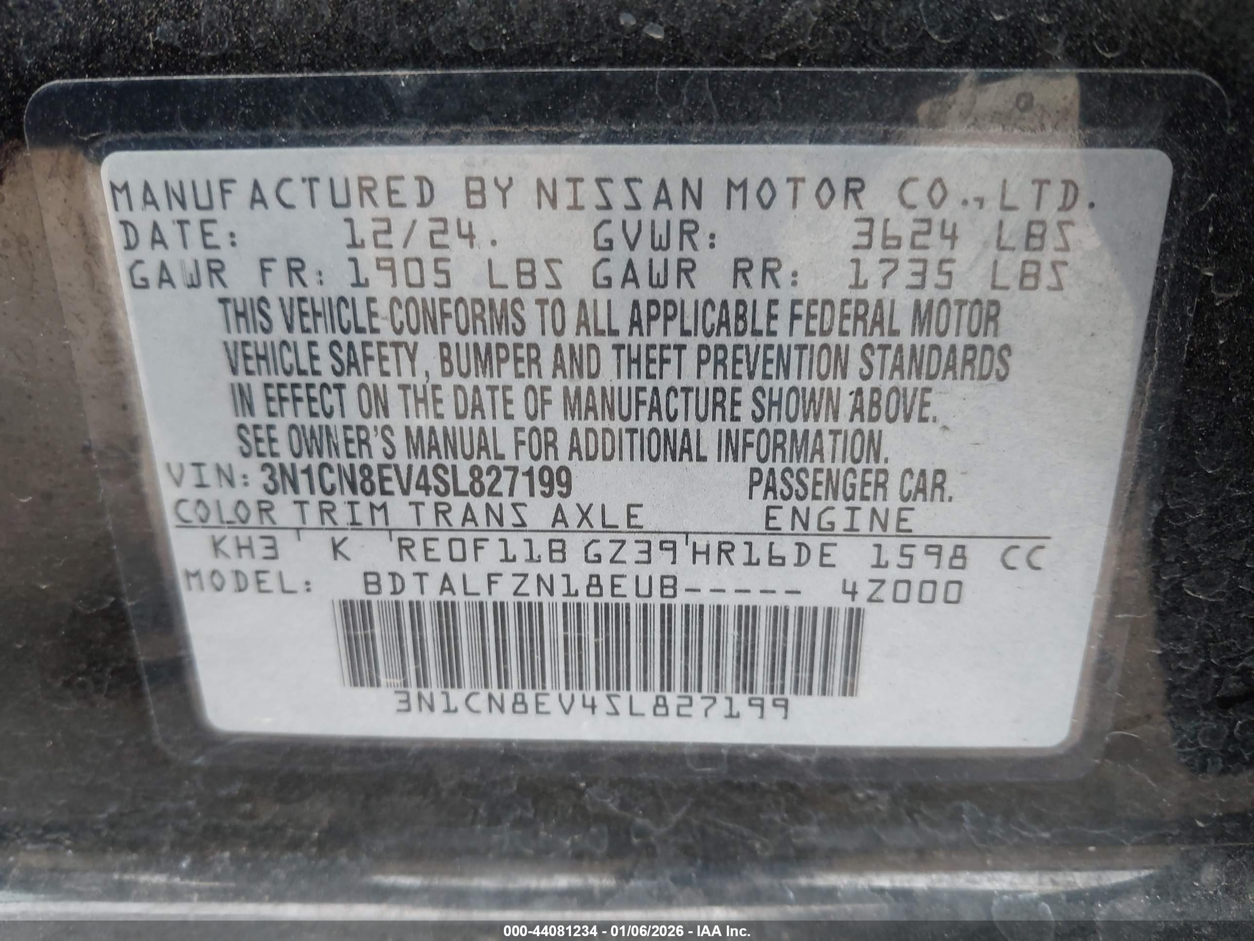 NISSAN VERSA image 9
