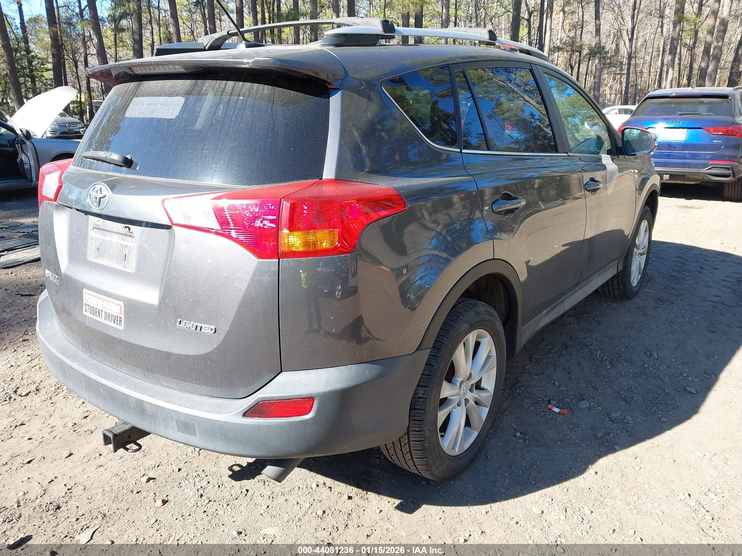 TOYOTA RAV4 image 4