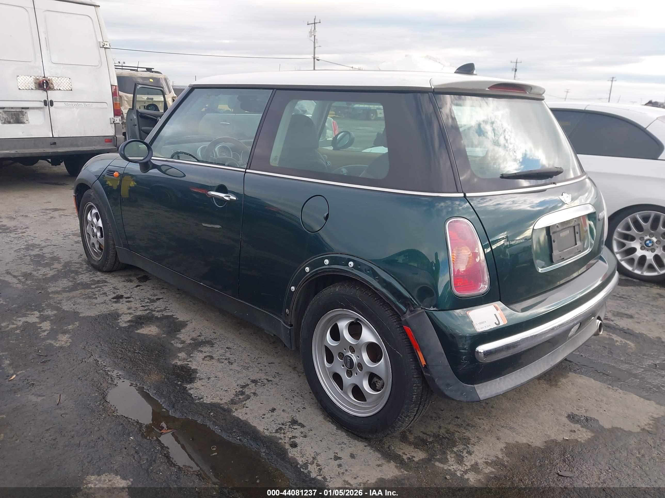 MINI COOPER image 3