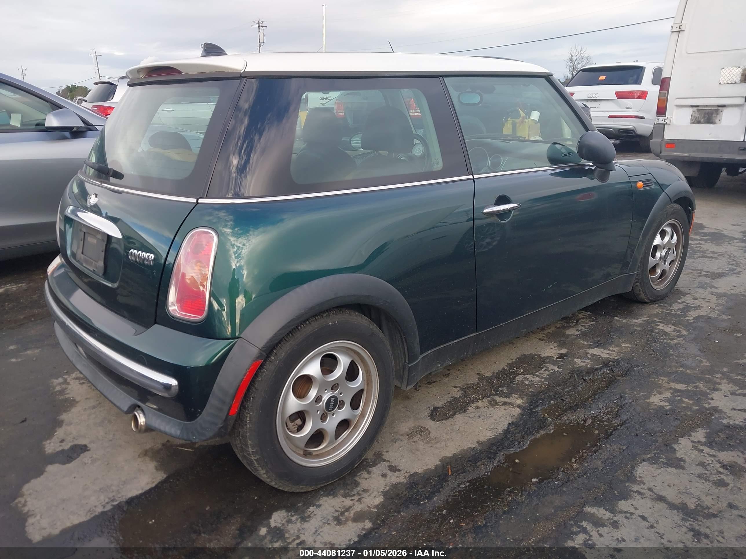 MINI COOPER image 4