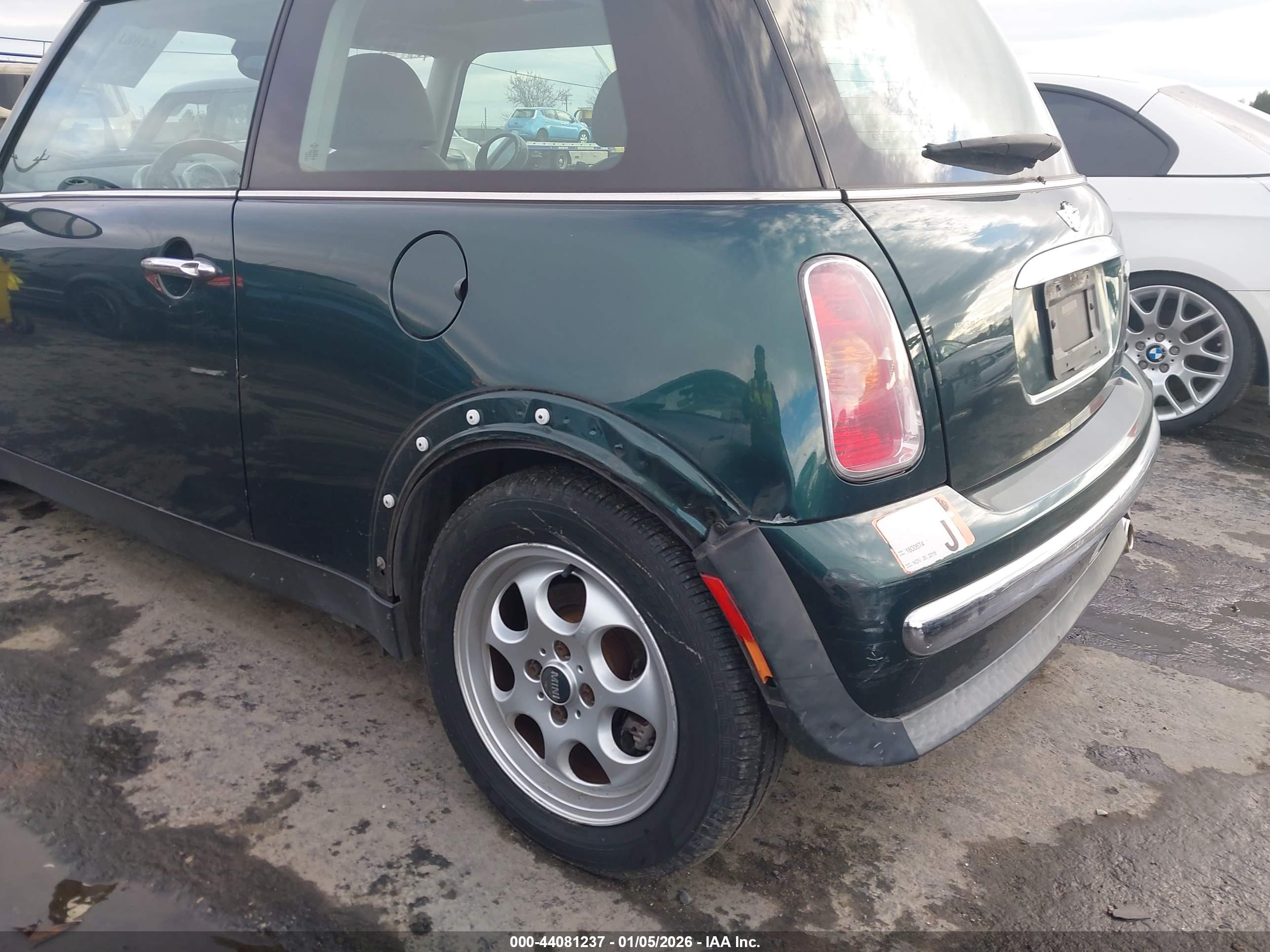 MINI COOPER image 6