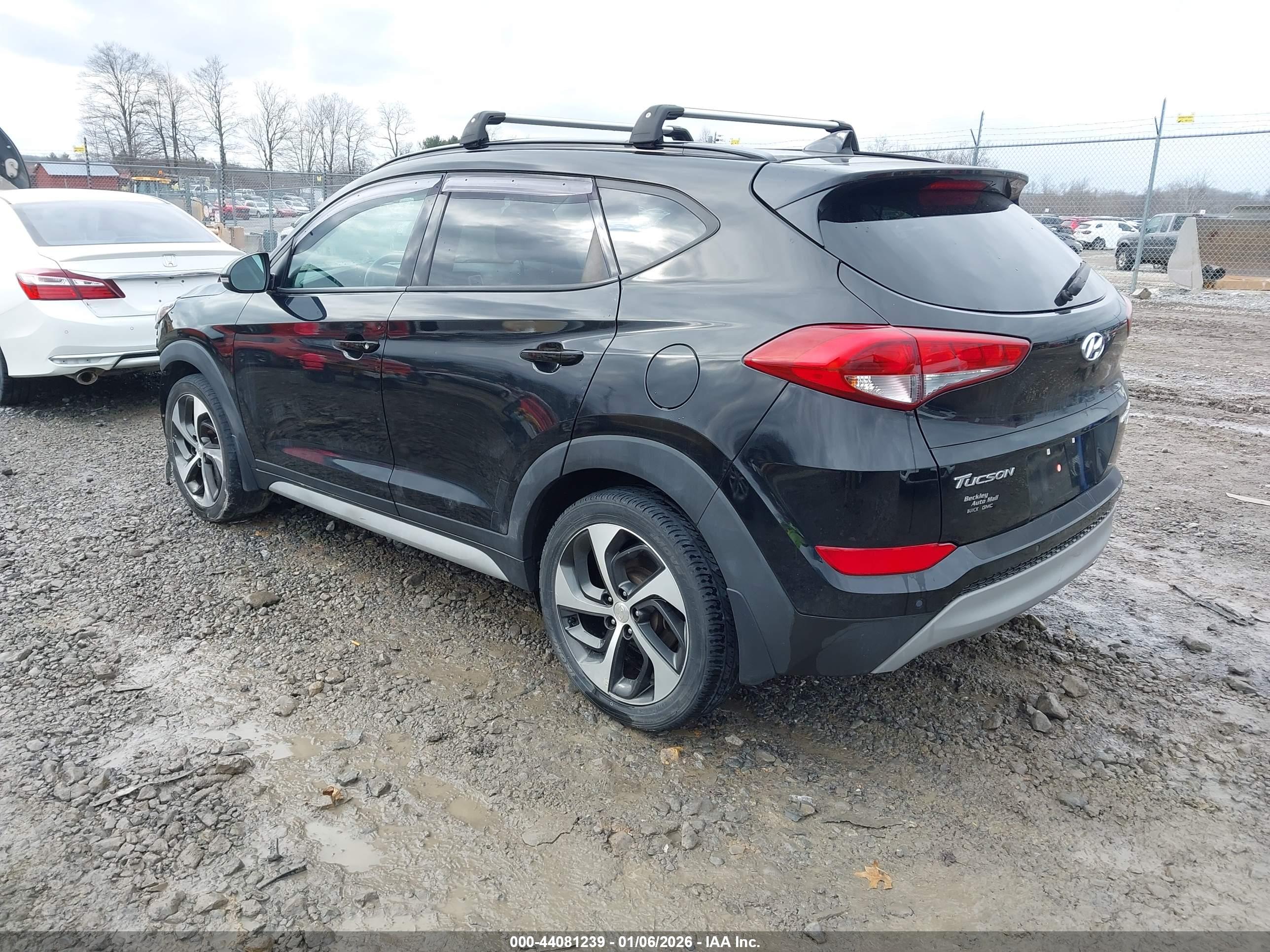 HYUNDAI TUCSON image 3