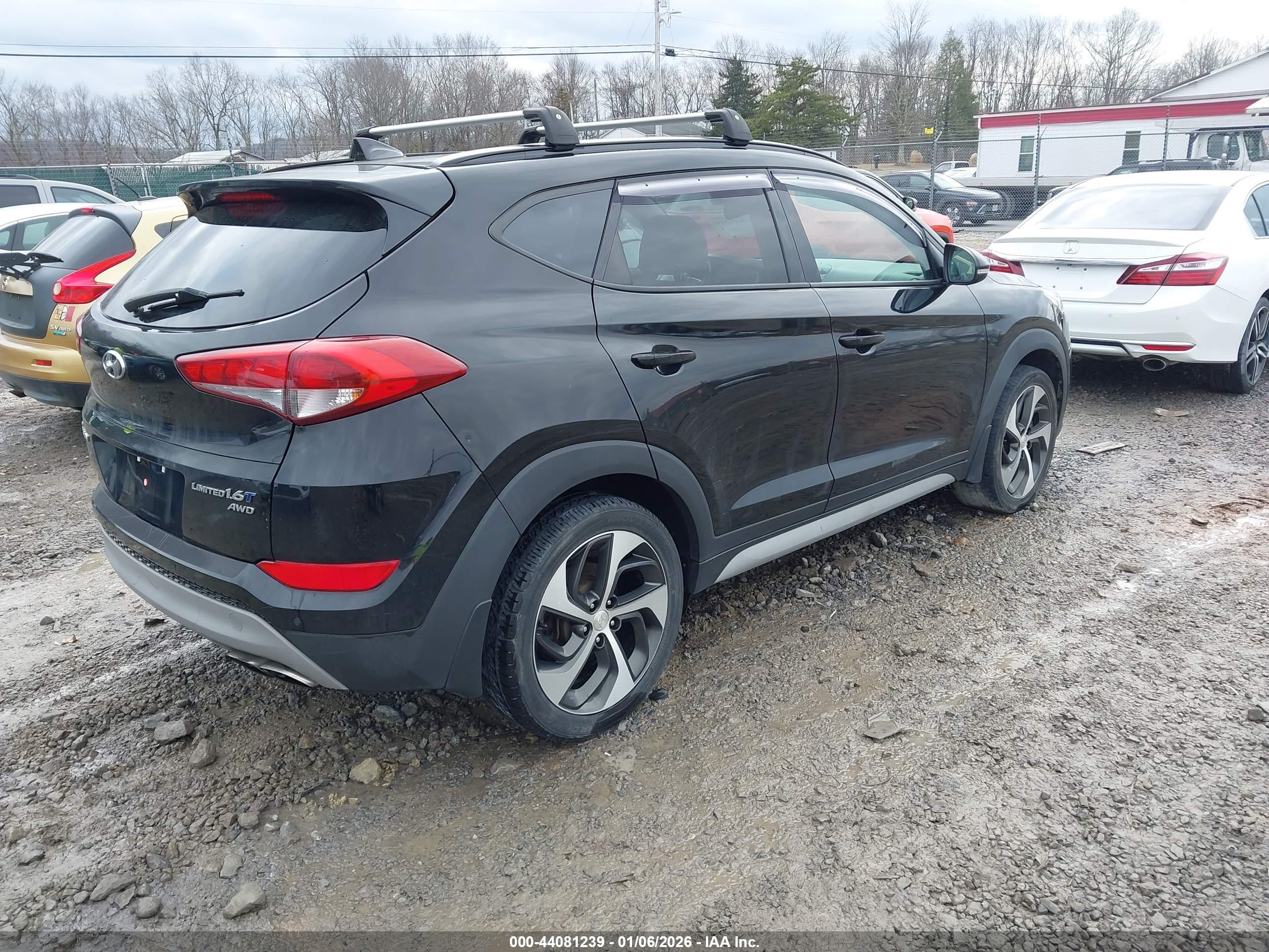HYUNDAI TUCSON image 4