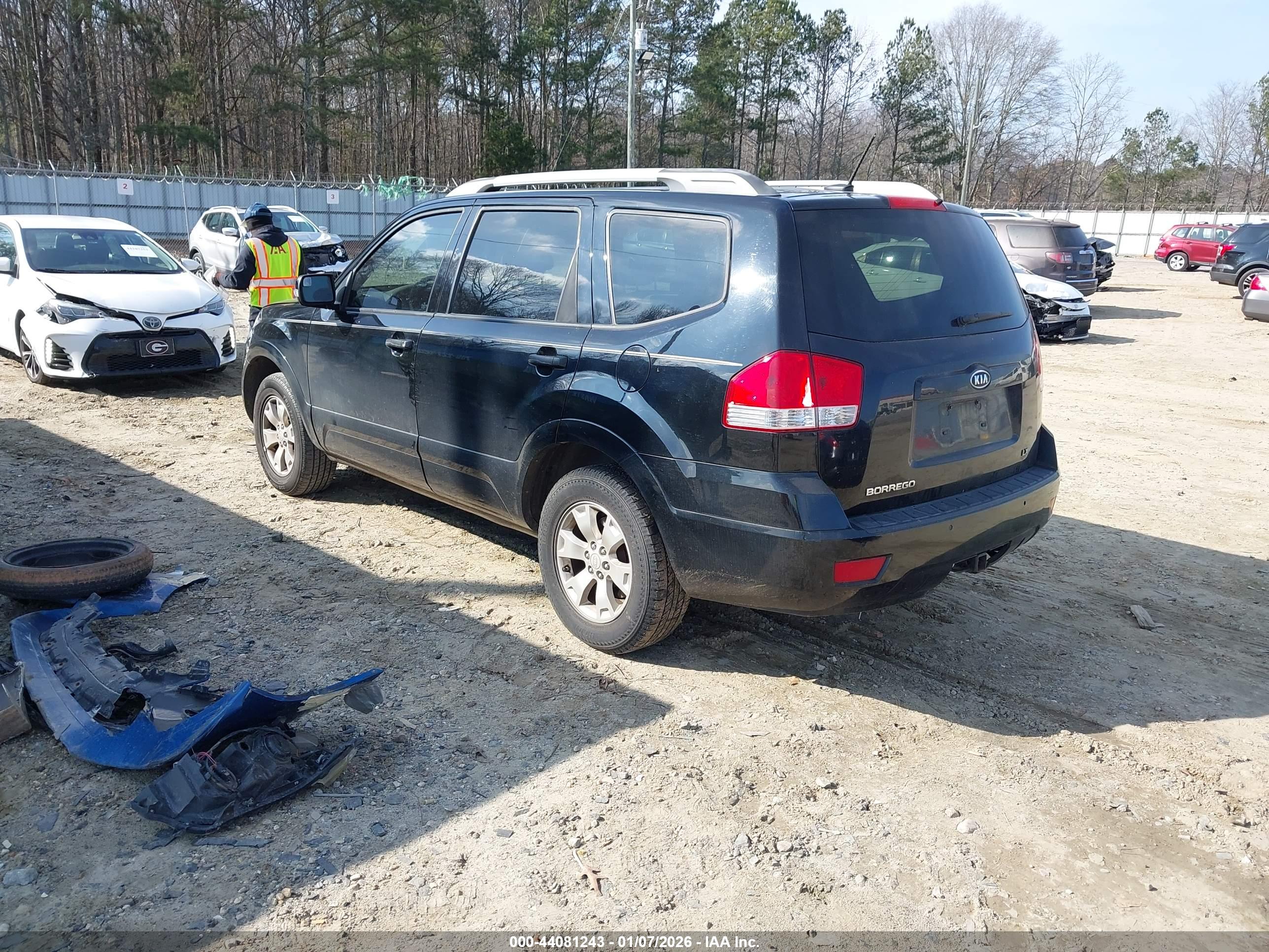 KIA BORREGO image 3