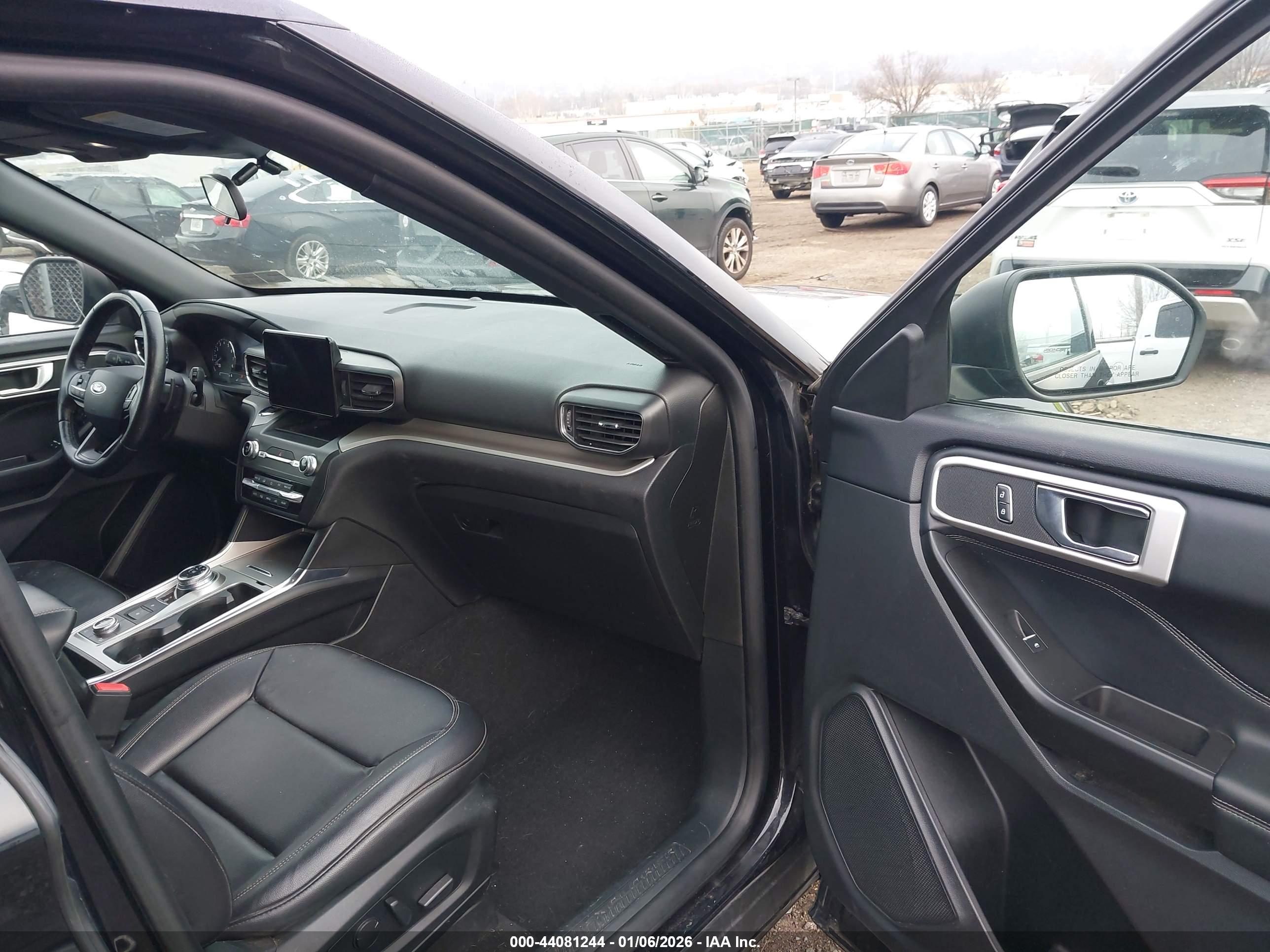 FORD EXPLORER image 5