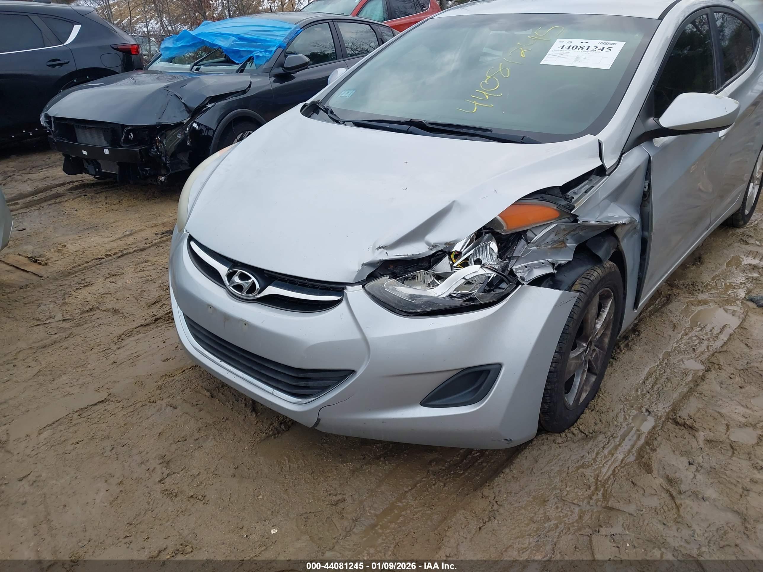 HYUNDAI ELANTRA image 6
