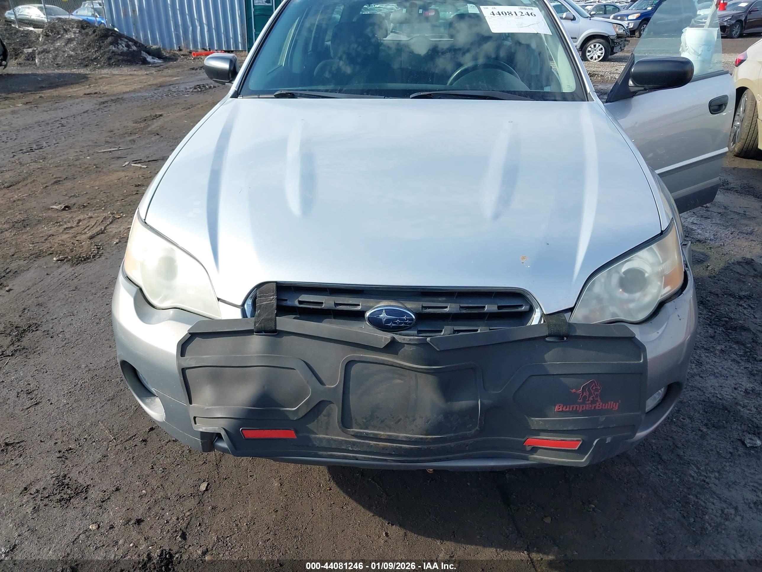 SUBARU OUTBACK image 6