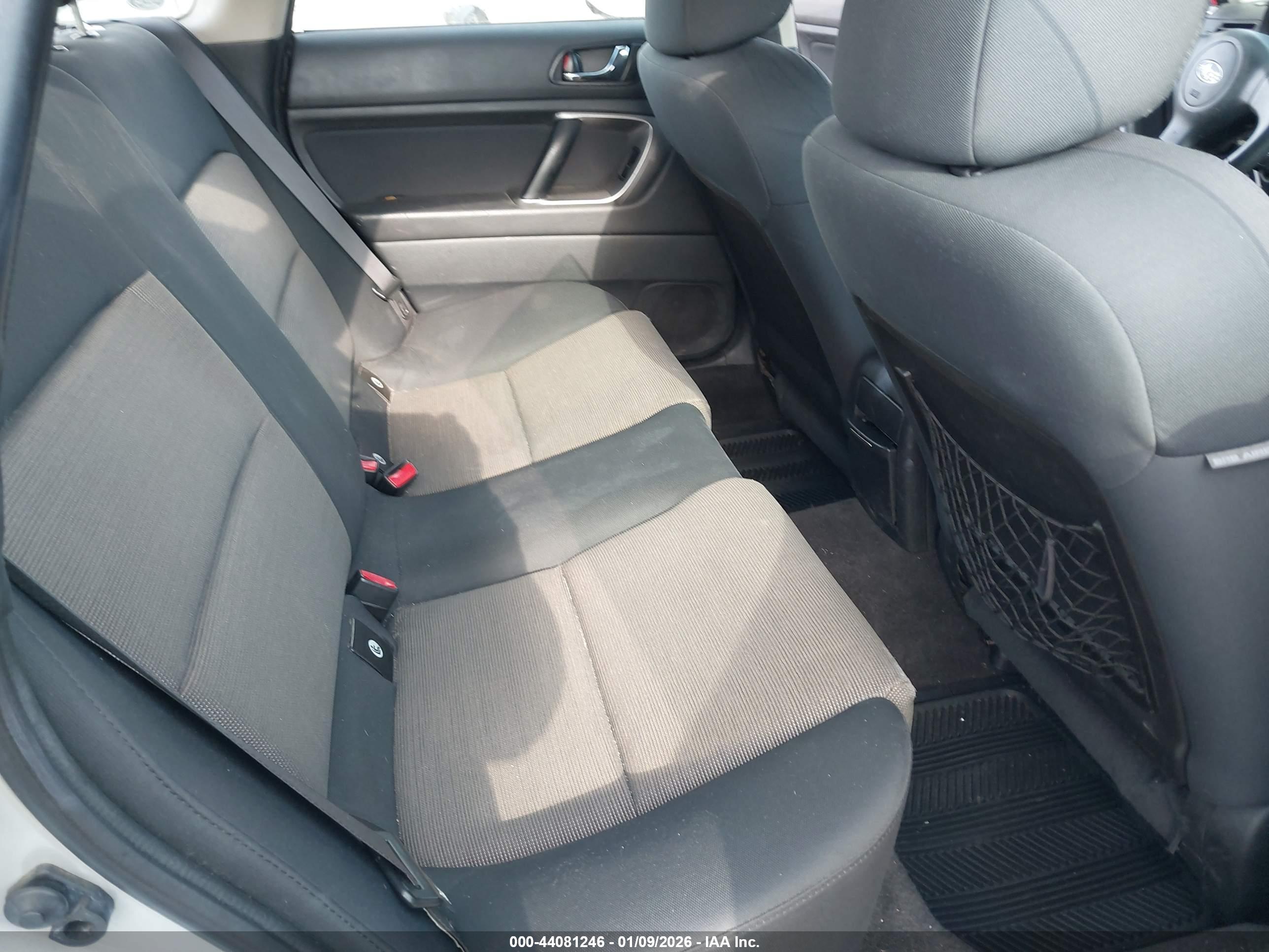 SUBARU OUTBACK image 8