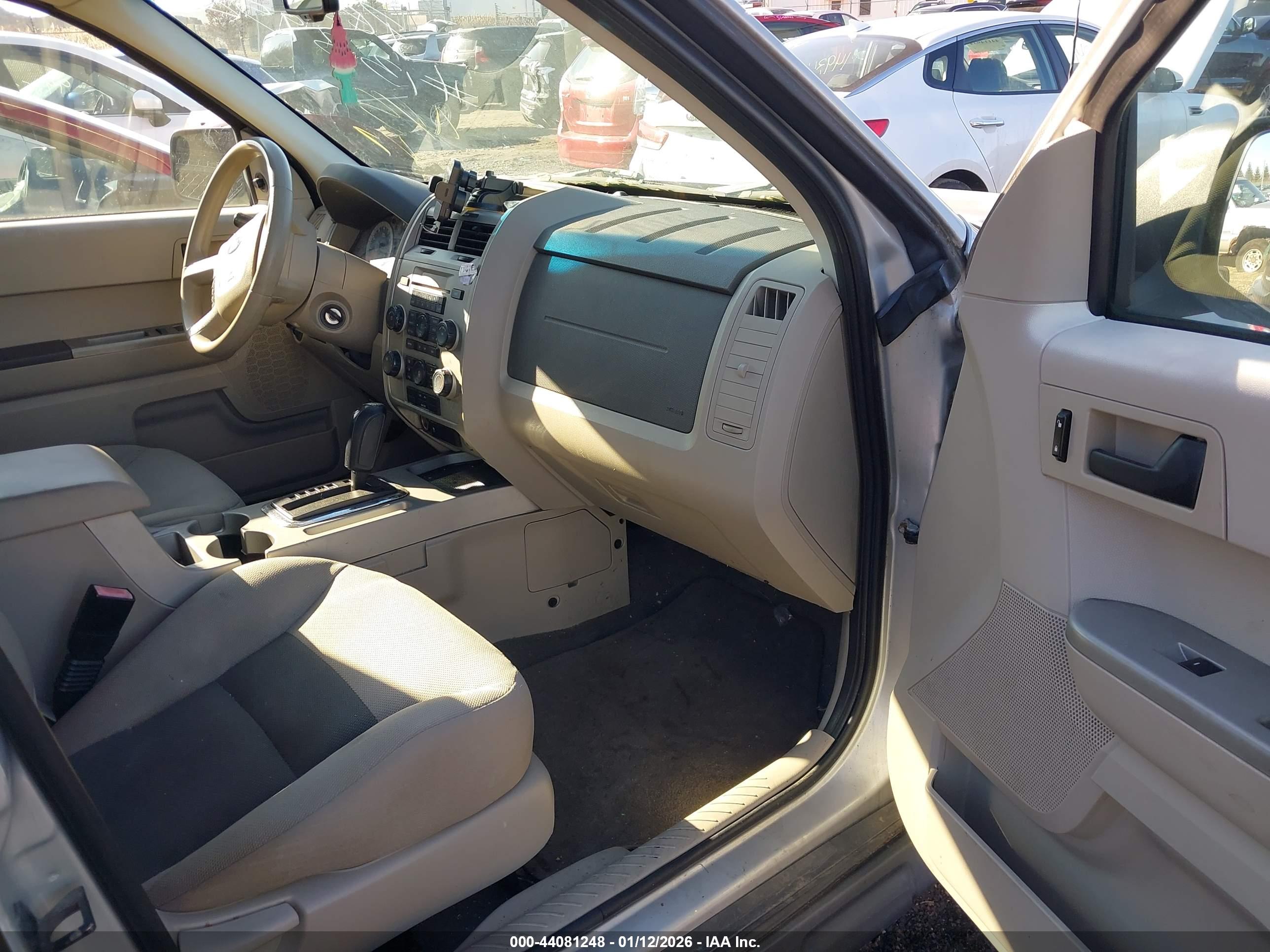 FORD ESCAPE image 5
