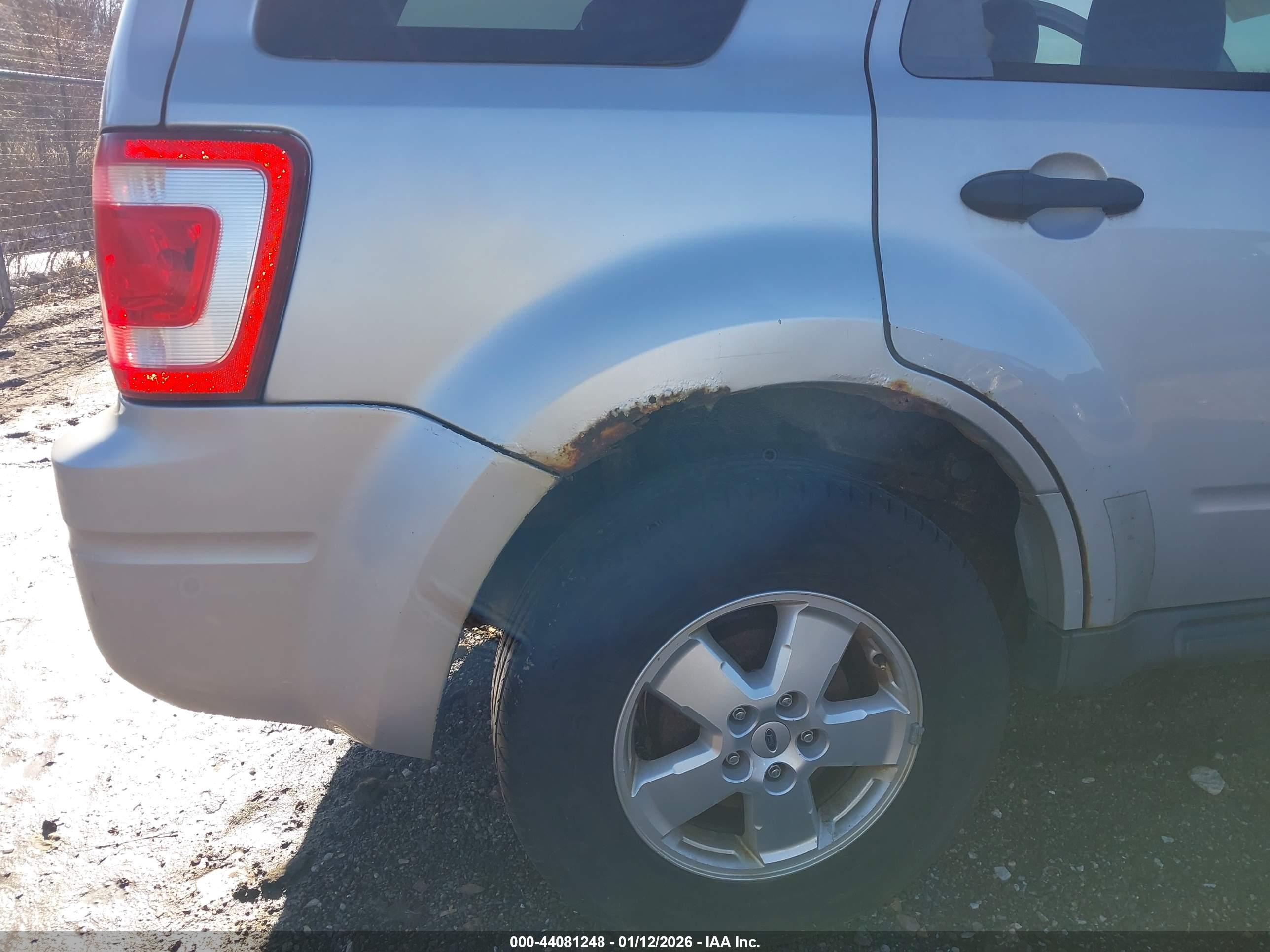 FORD ESCAPE image 6